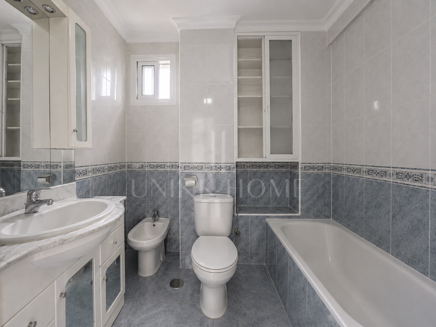 3-Bedroom Apartment - Opportunity on Calle Terraza – Estepona Centre