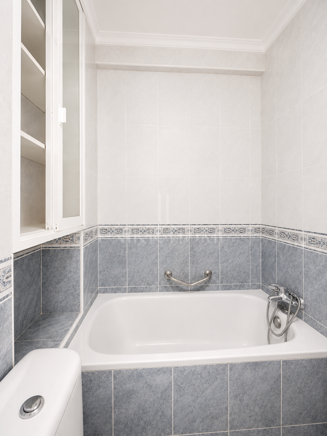 3-Bedroom Apartment - Opportunity on Calle Terraza – Estepona Centre