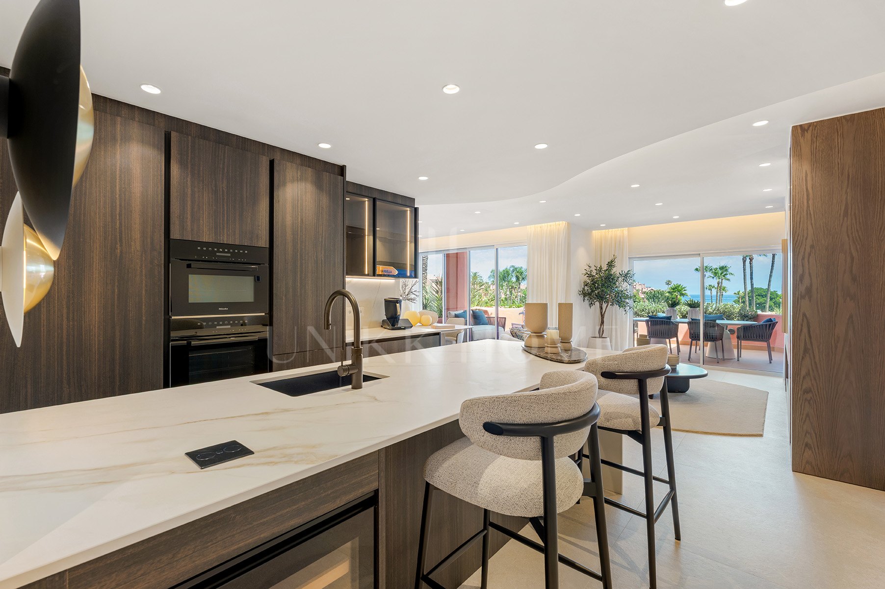 Beachfront Residence - Fully Renovated and Furnished - Cabo Bermejo - New Golden Mile