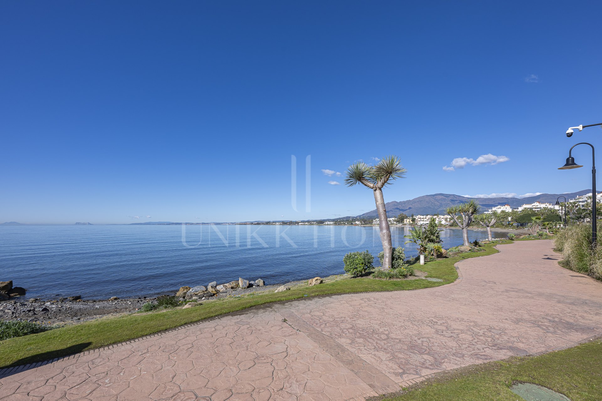 Beachfront Residence - Fully Renovated and Furnished - Cabo Bermejo - New Golden Mile
