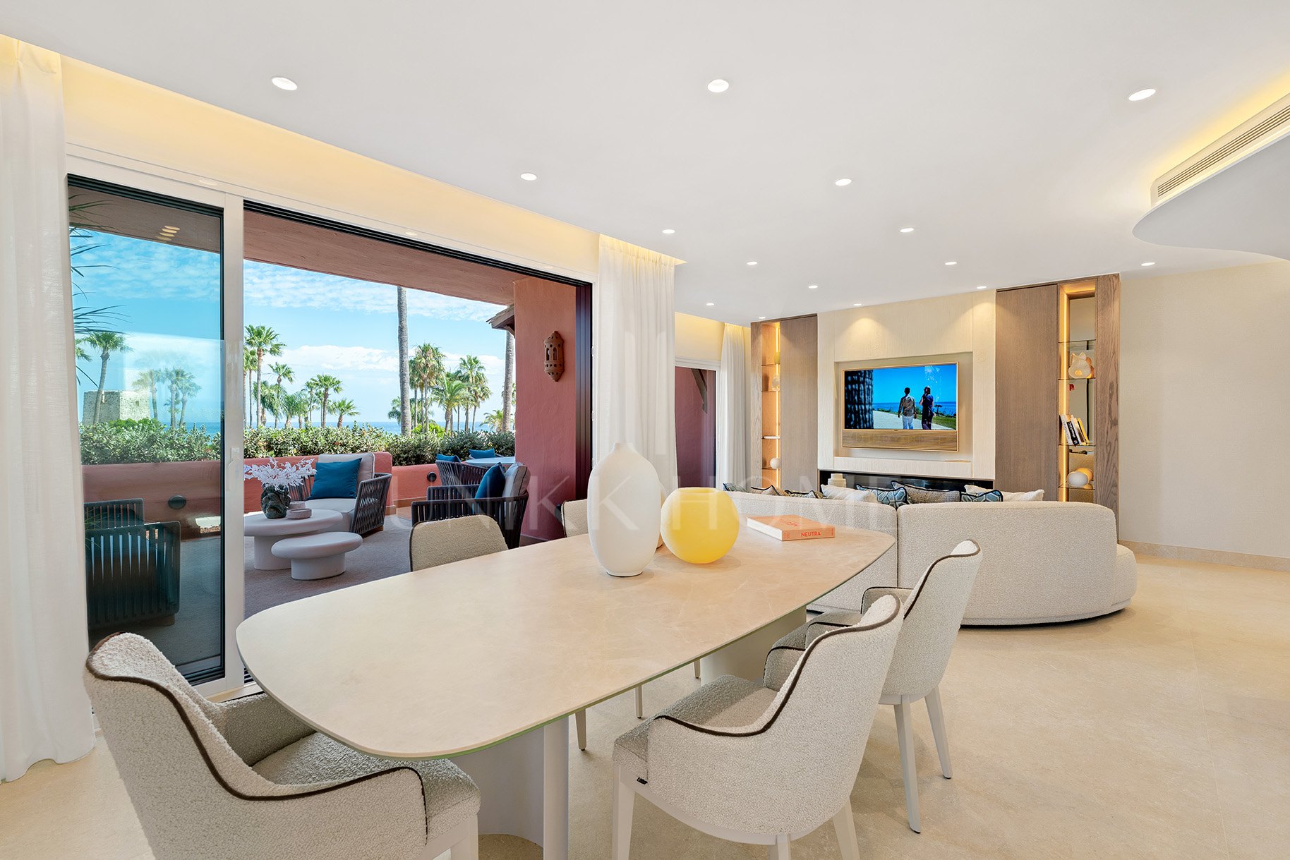 Beachfront Residence - Fully Renovated and Furnished - Cabo Bermejo - New Golden Mile