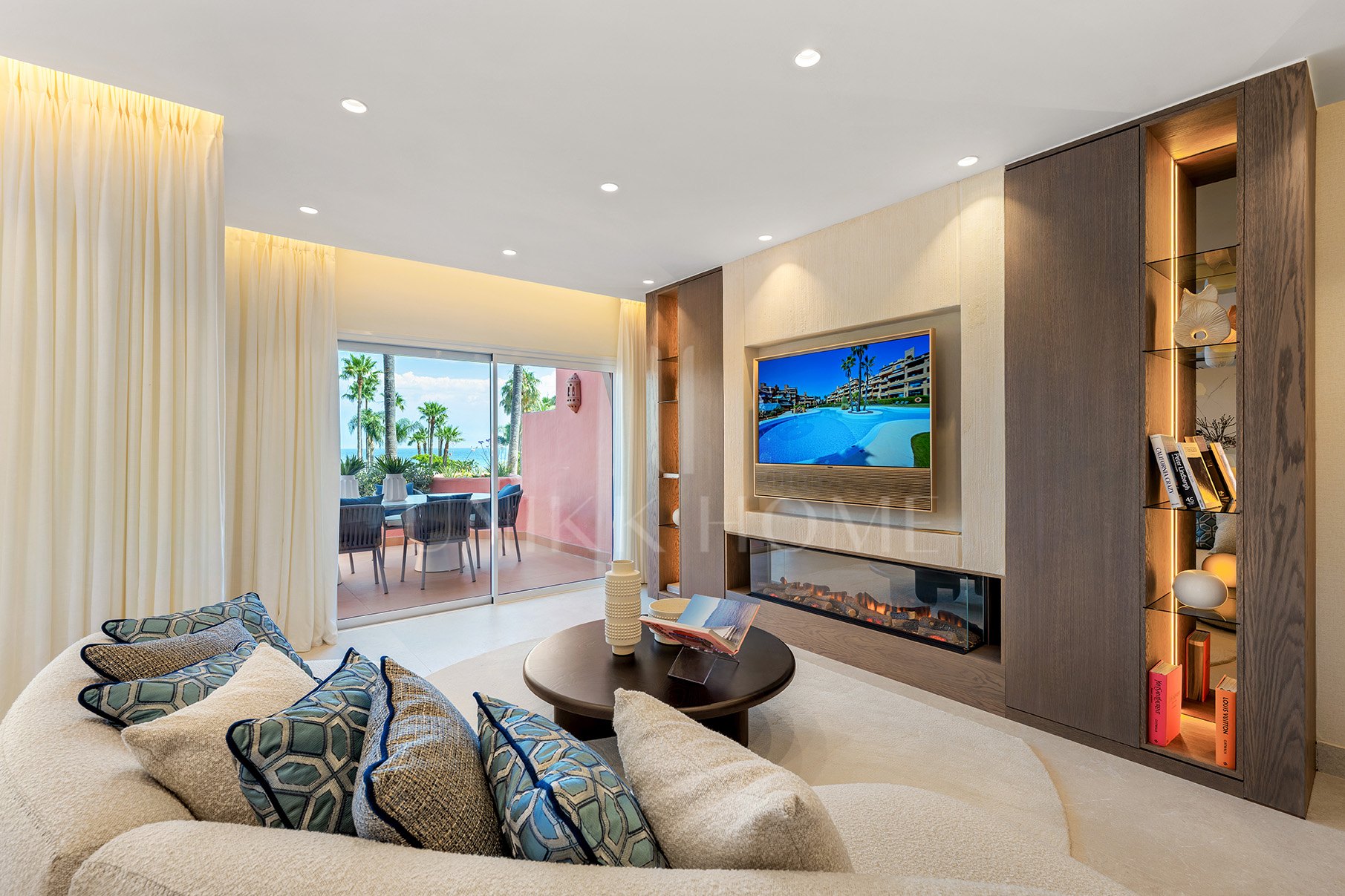Beachfront Residence - Fully Renovated and Furnished - Cabo Bermejo - New Golden Mile