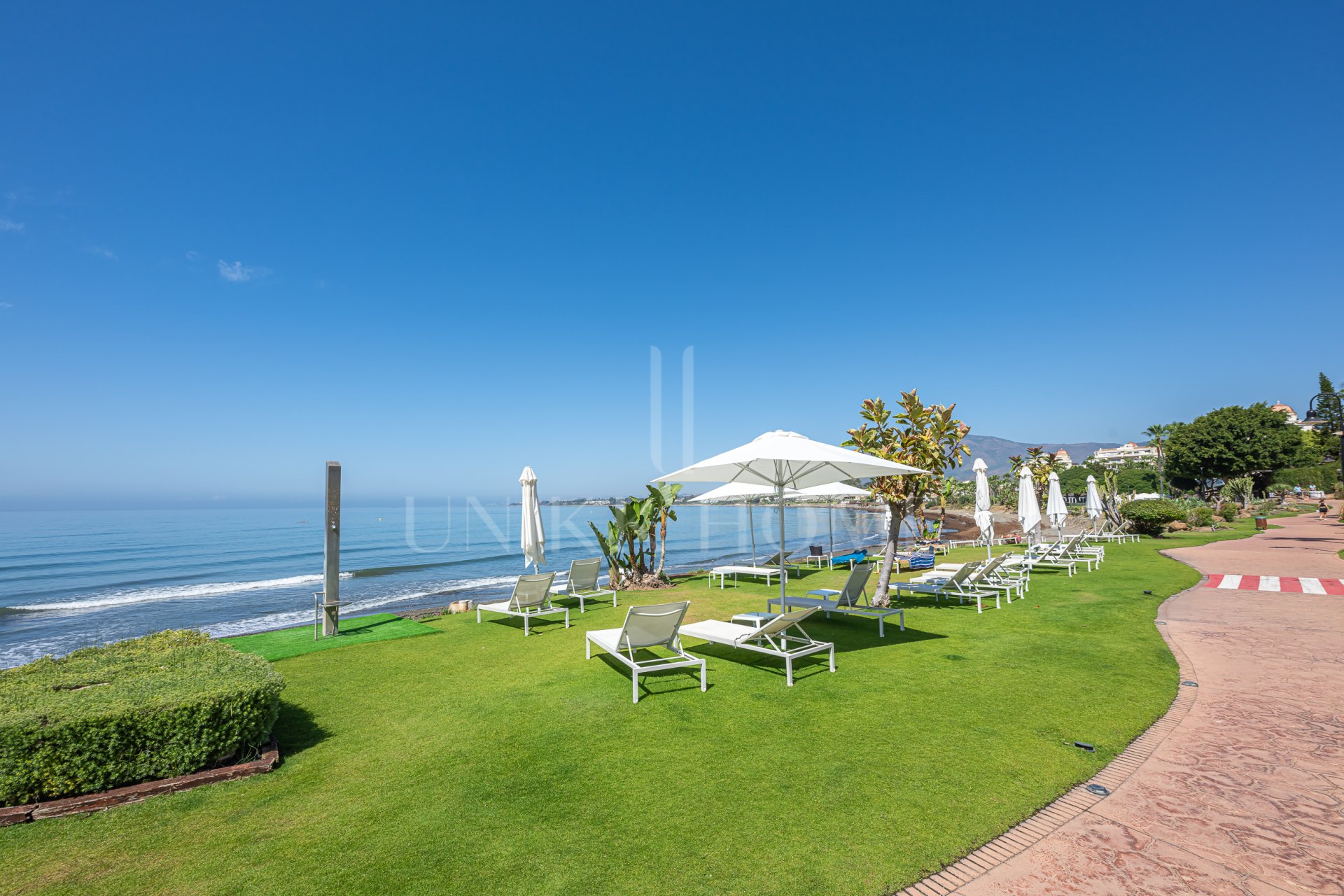 Beachfront Residence - Fully Renovated and Furnished - Cabo Bermejo - New Golden Mile