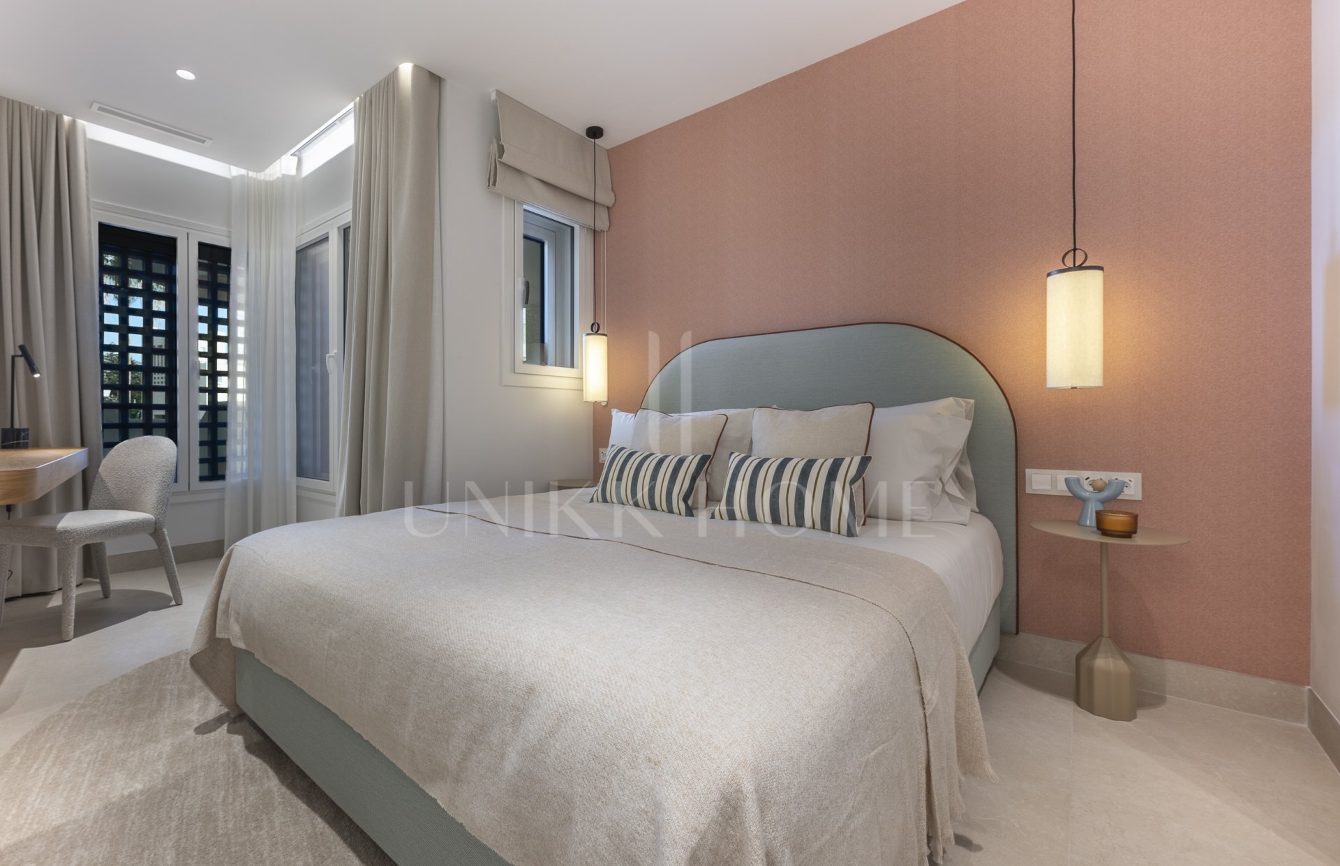 Fully renovated and furnished beachfront apartment - Bahia el Velerin - New Golden Mile