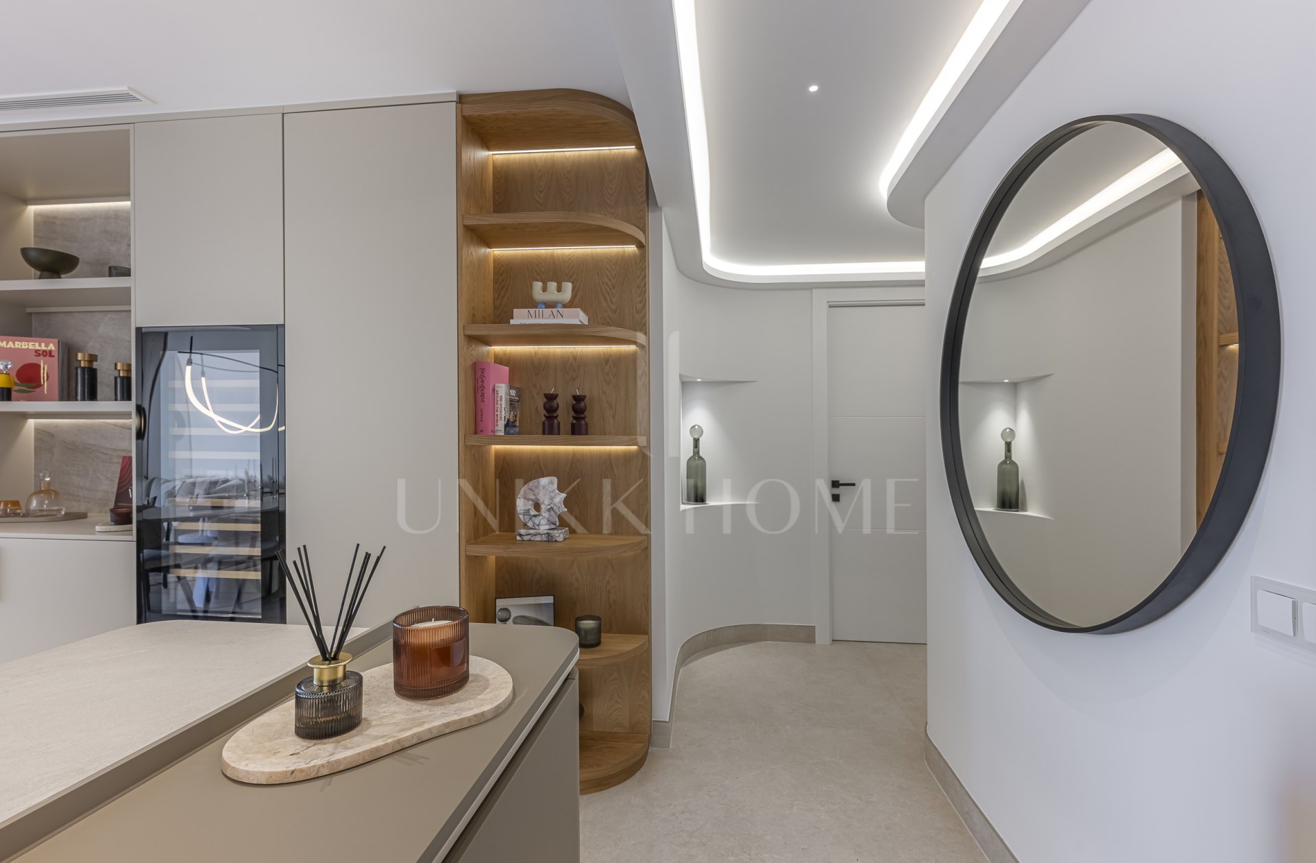 Fully renovated and furnished beachfront apartment - Bahia el Velerin - New Golden Mile
