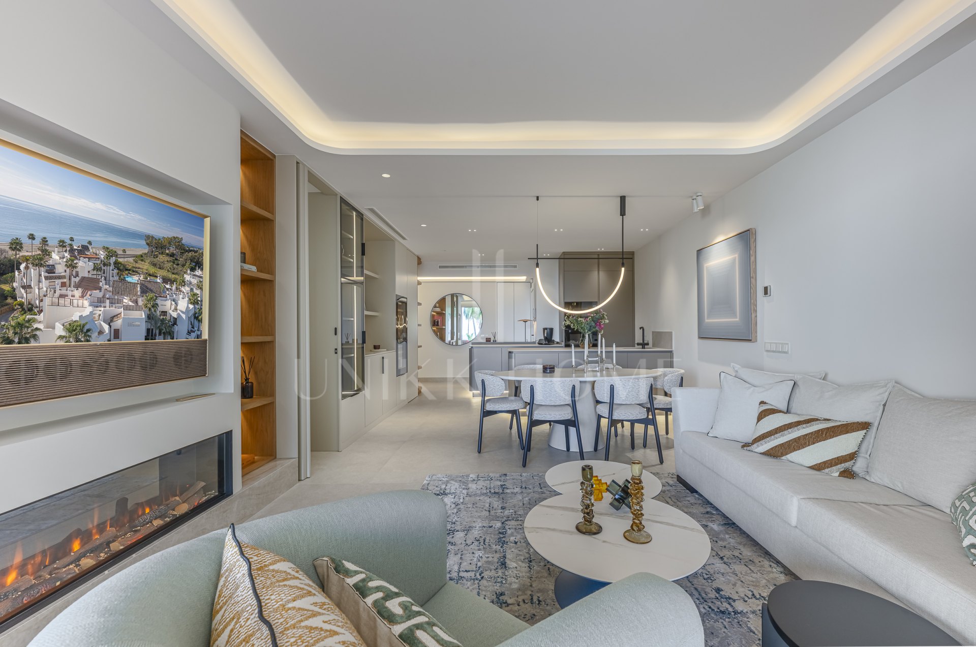 Fully renovated and furnished beachfront apartment - Bahia el Velerin - New Golden Mile