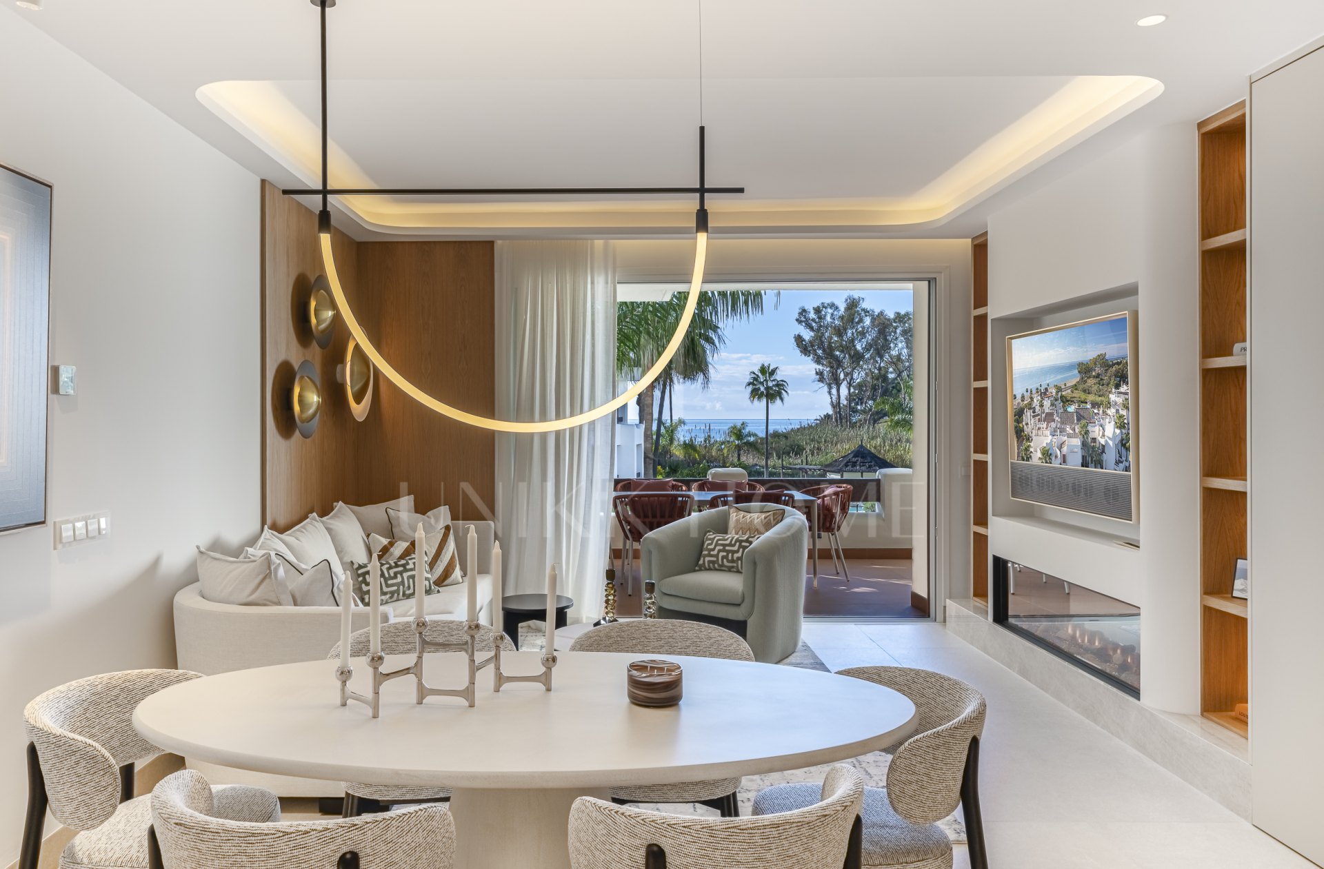 Fully renovated and furnished beachfront apartment - Bahia el Velerin - New Golden Mile