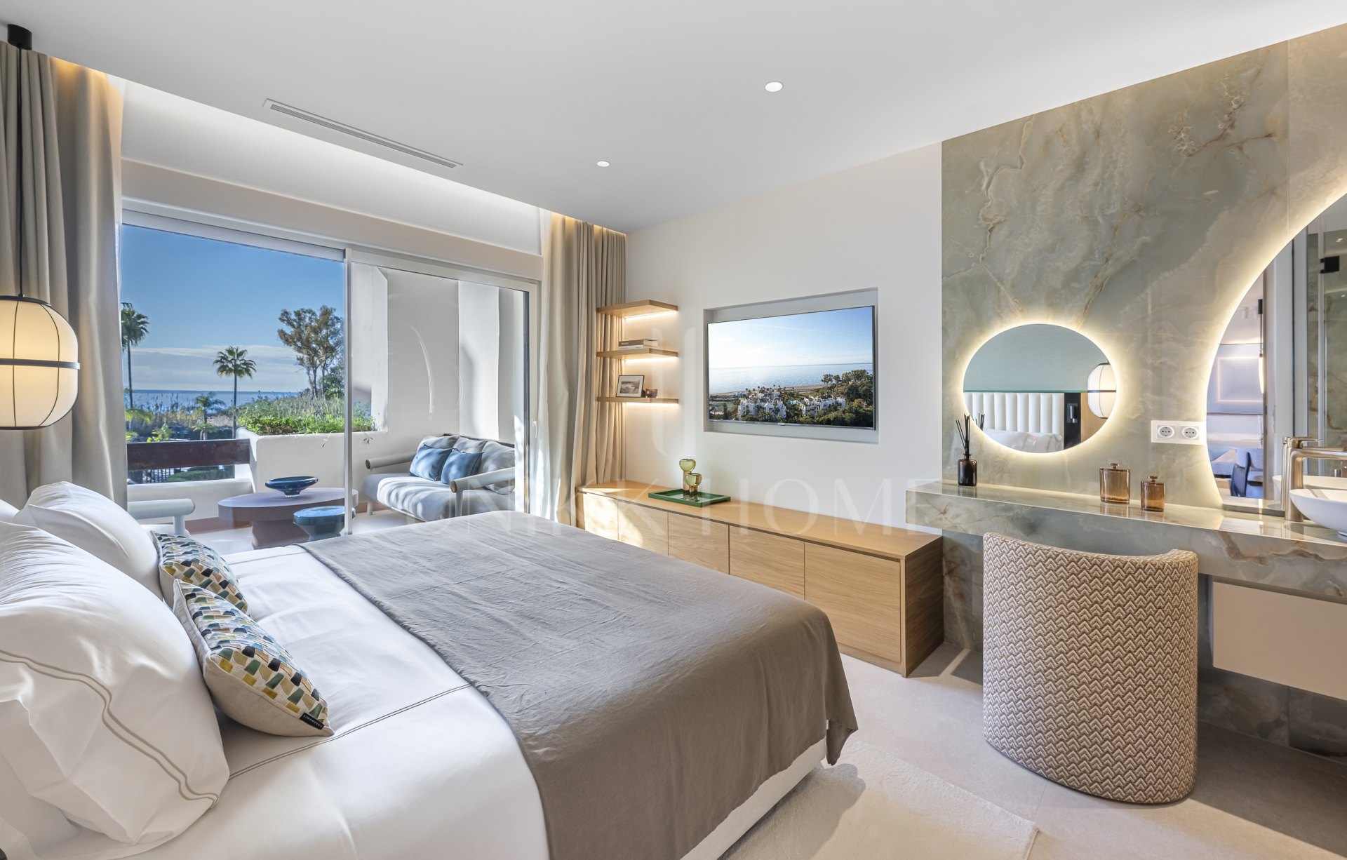 Fully renovated and furnished beachfront apartment - Bahia el Velerin - New Golden Mile