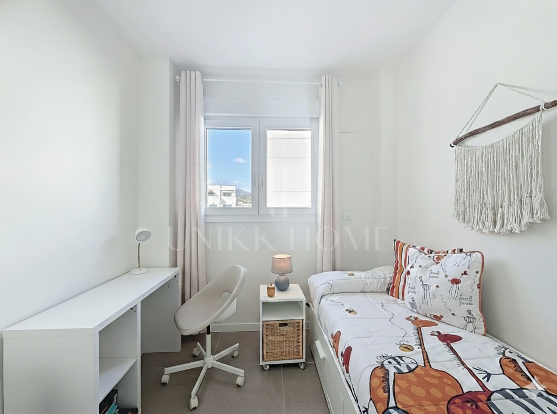 Modern Apartment in Estepona with Sea Views and Holiday Rental Potential