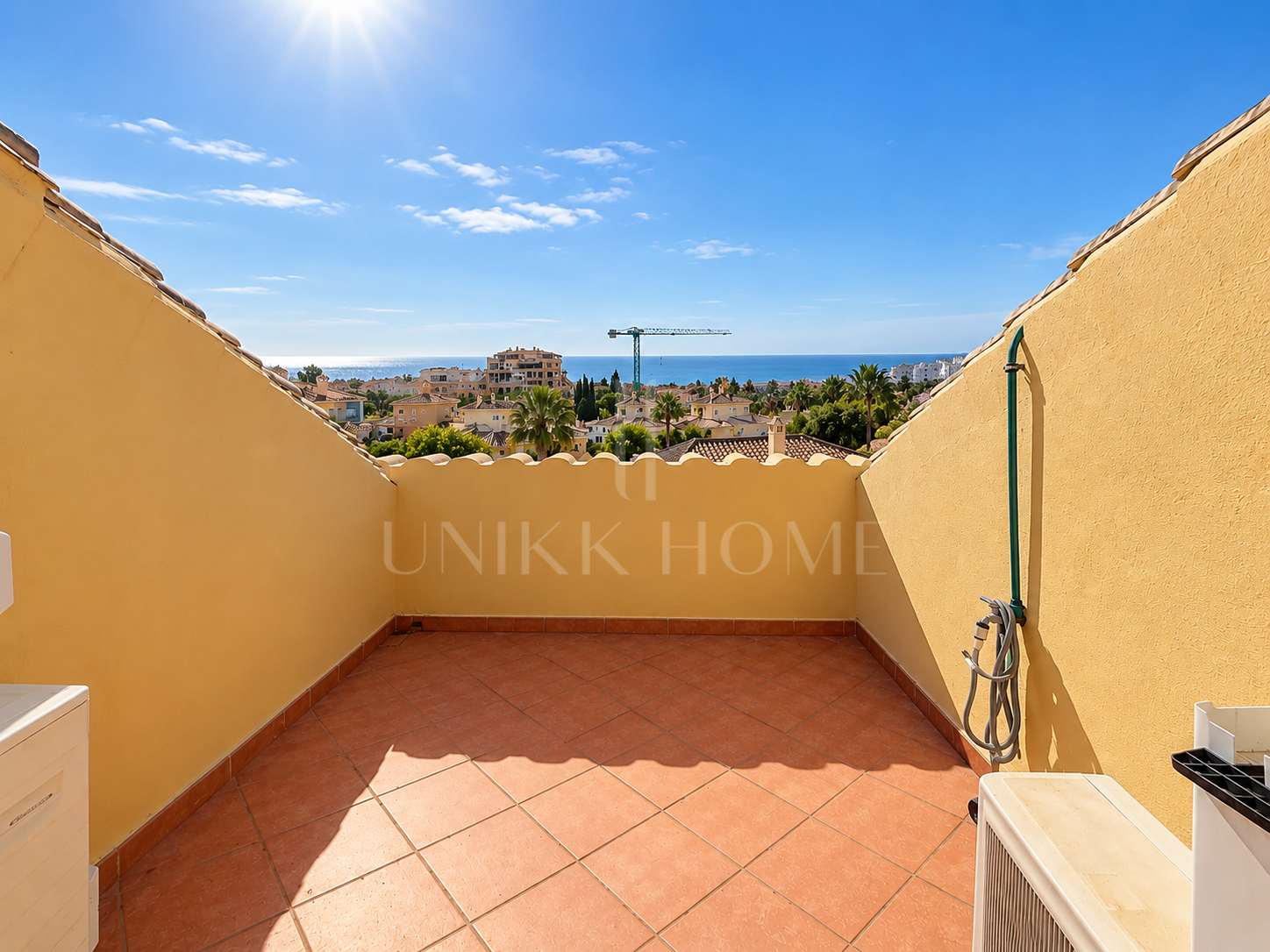 Charming 4-Bedroom Townhouse Spacious Terraces & Private Garage for 2 Cars