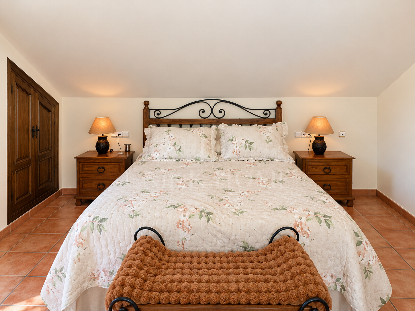 Charming 4-Bedroom Townhouse Spacious Terraces & Private Garage for 2 Cars