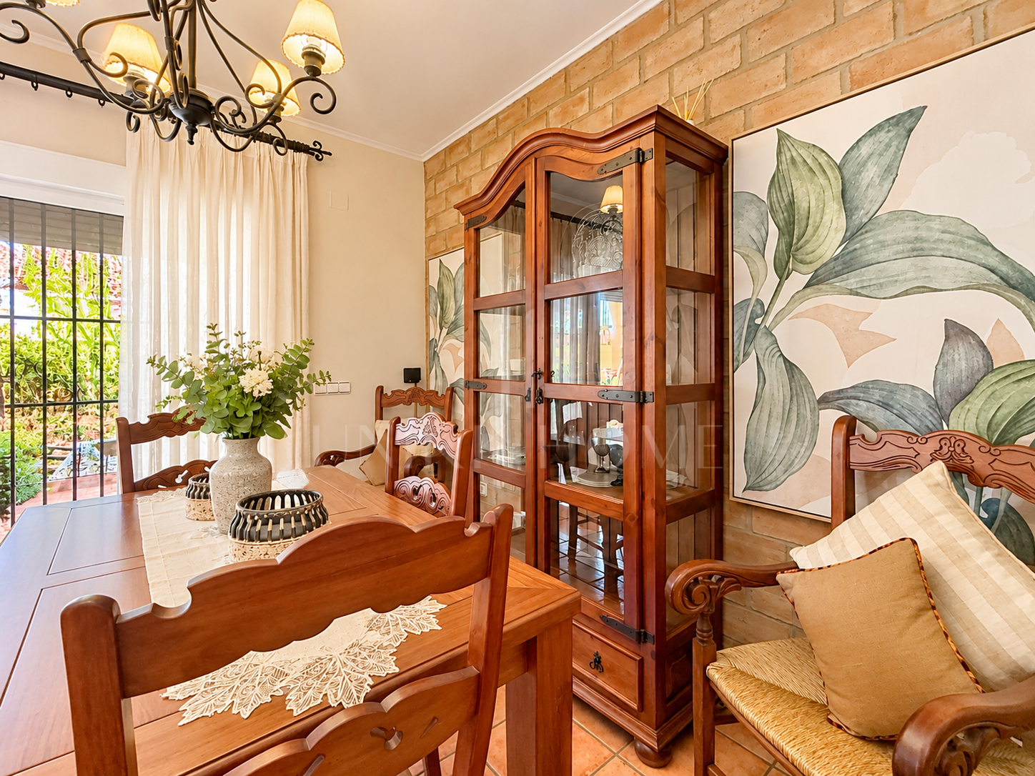Charming 4-Bedroom Townhouse Spacious Terraces & Private Garage for 2 Cars