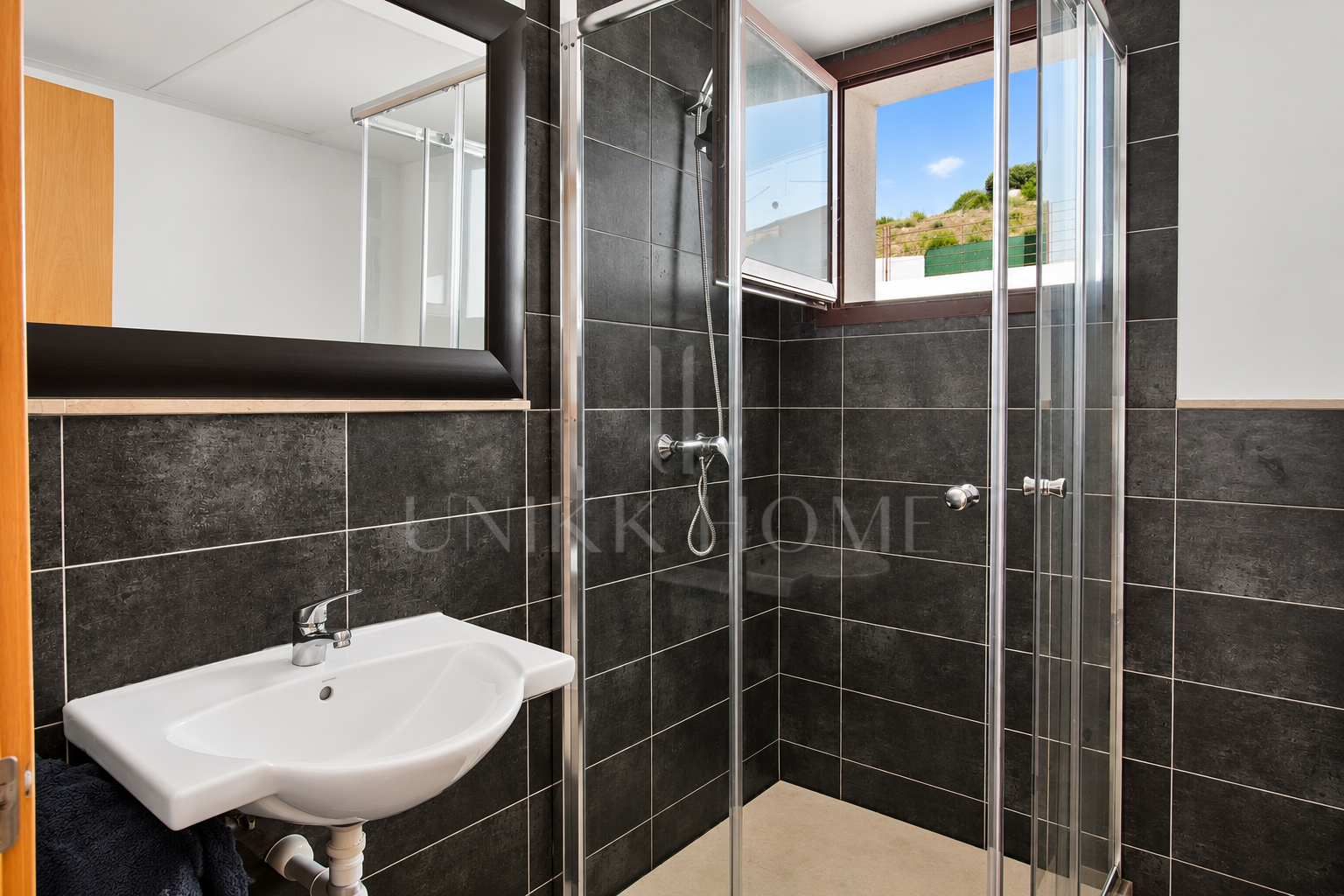 Semi Detached House for sale in Doña Julia, Casares