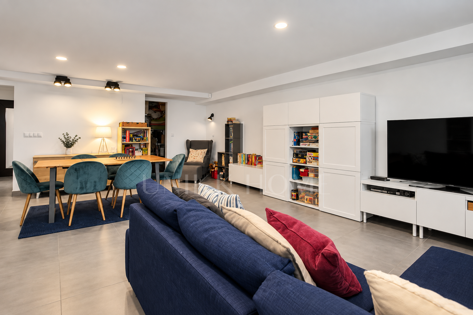 Semi Detached House for sale in Doña Julia, Casares