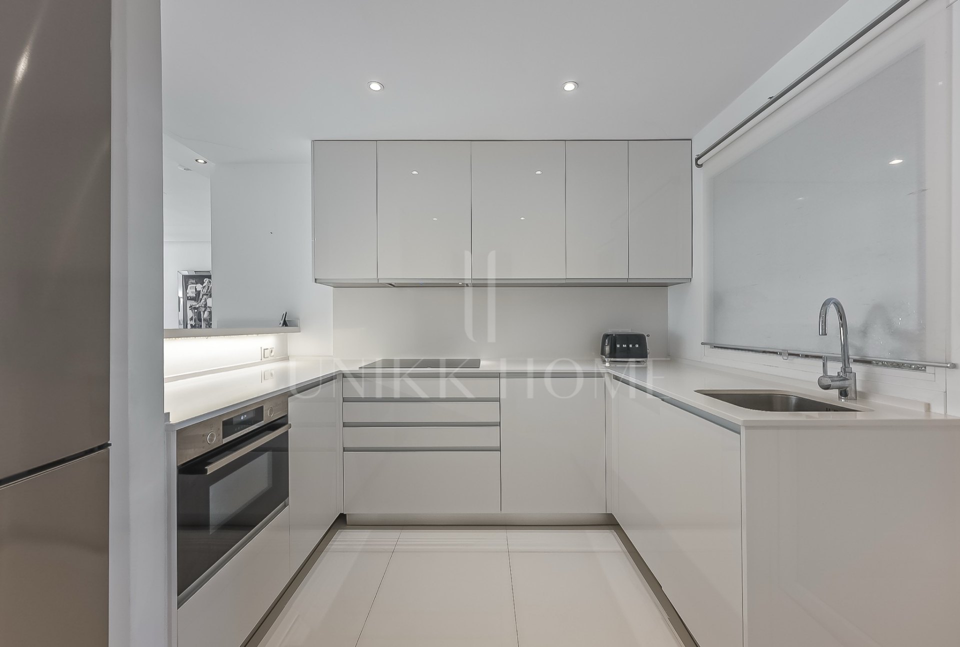 Exclusivo apartamento en planta baja con jardín privado en Menara Beach, Estepona