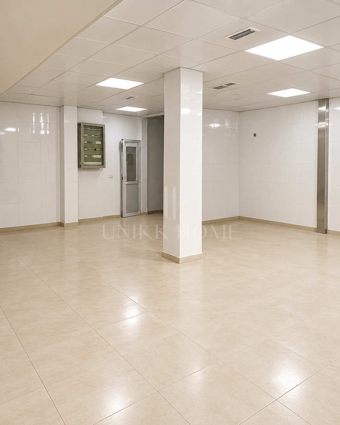 NAVE INDUSTRIAL EN VENTA EN ESTEPONA – 700 m²