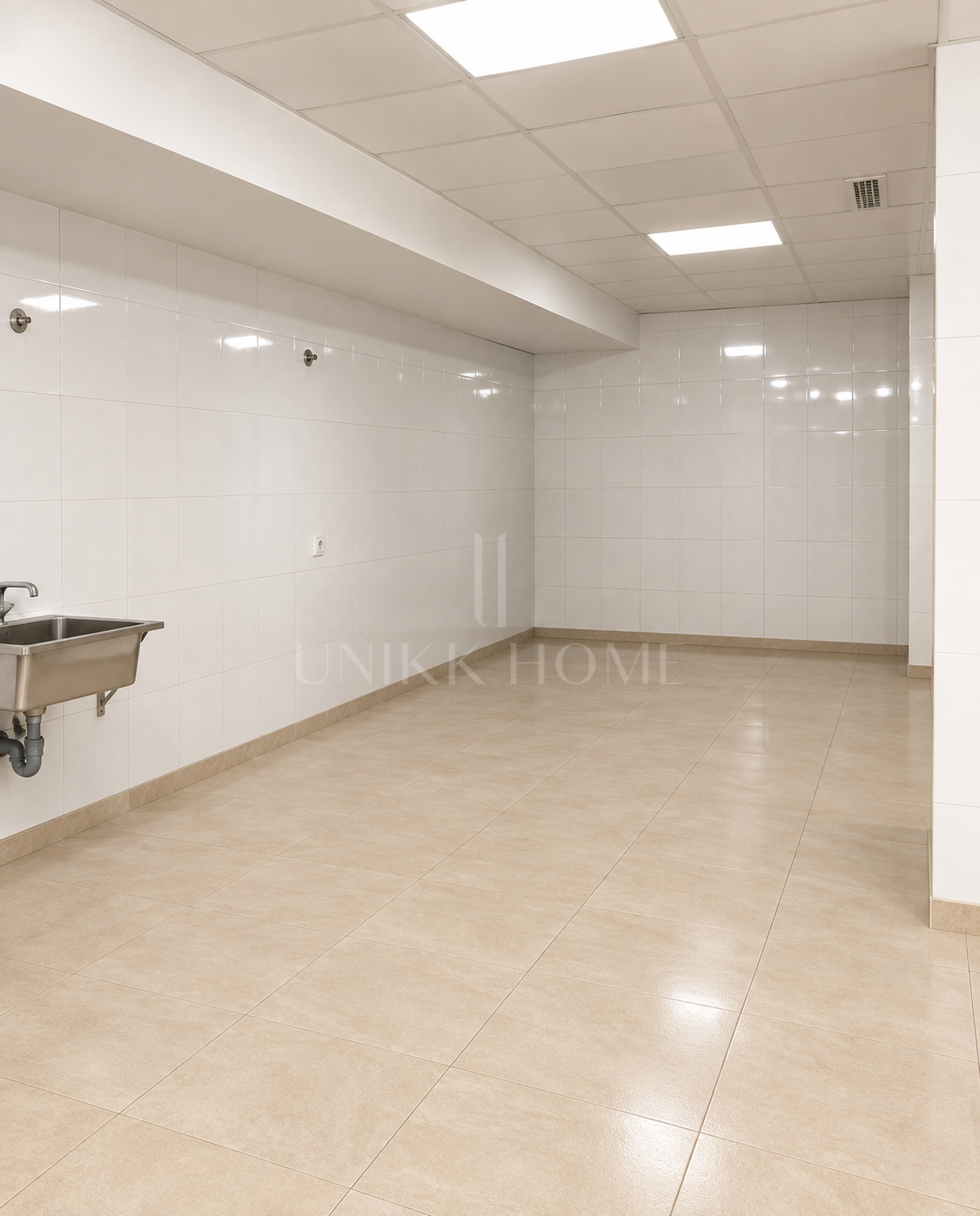 NAVE INDUSTRIAL EN VENTA EN ESTEPONA – 700 m²