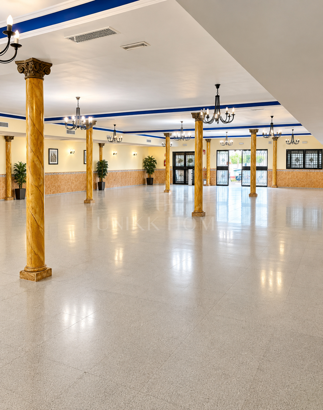 NAVE INDUSTRIAL EN VENTA EN ESTEPONA – 700 m²