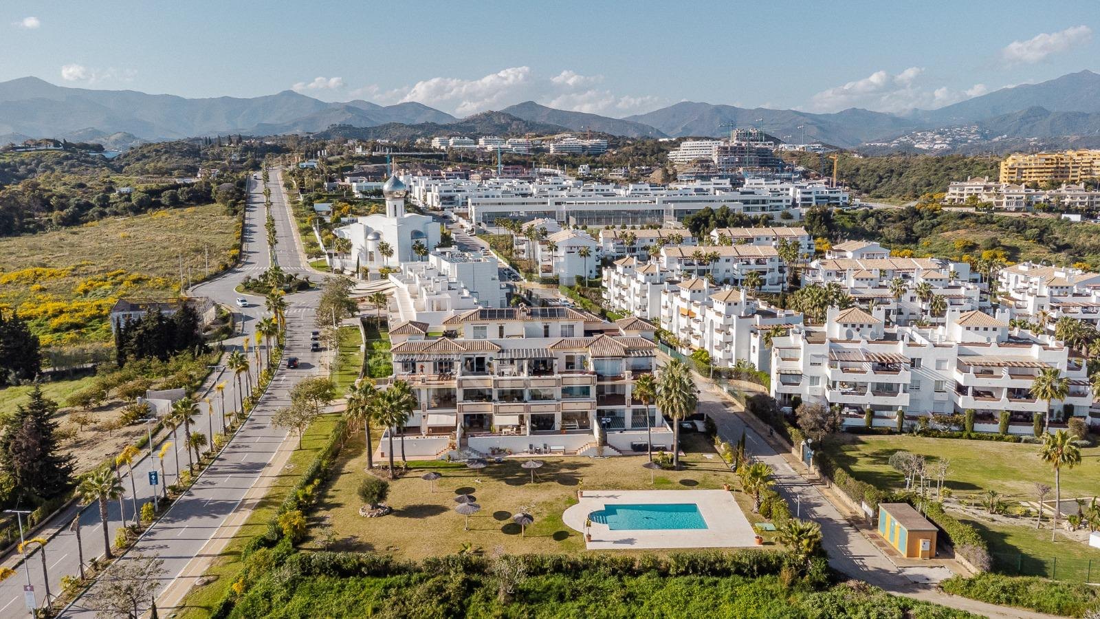 Elevated Ground Floor Sea View Apartment for Sale in Estepona East – Large Terraces & Jacuzzi