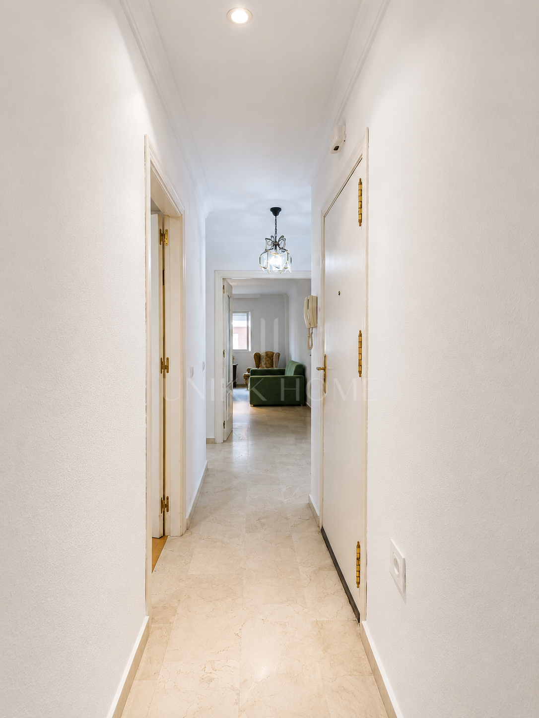 2 - 3 Bedroom Apartment 50 Meters from the Promenade in the Center of Estepona