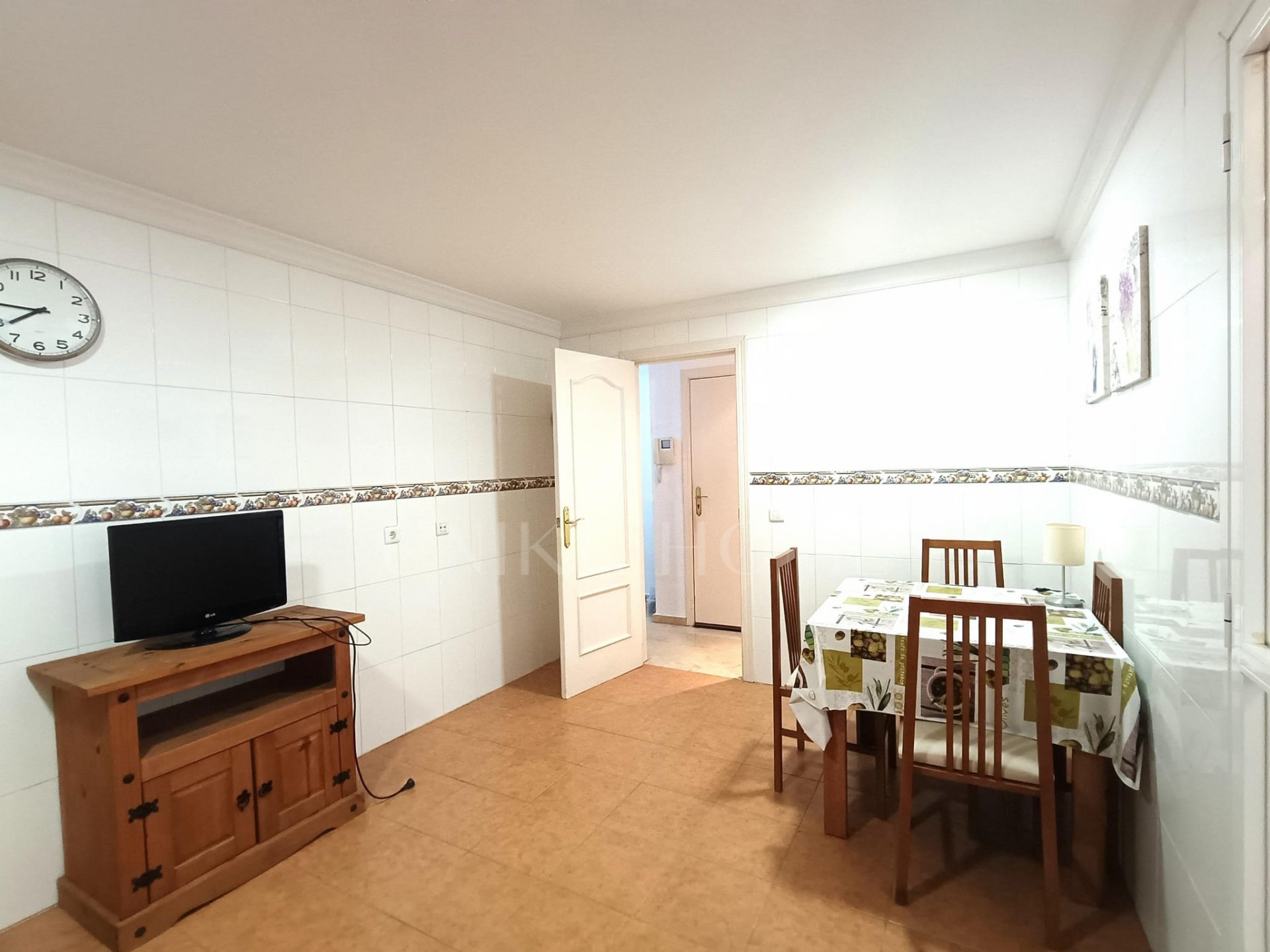 2 - 3 Bedroom Apartment 50 Meters from the Promenade in the Center of Estepona