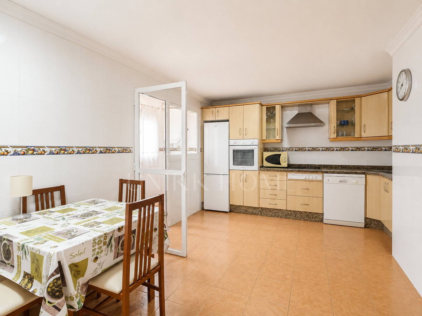 2 - 3 Bedroom Apartment 50 Meters from the Promenade in the Center of Estepona