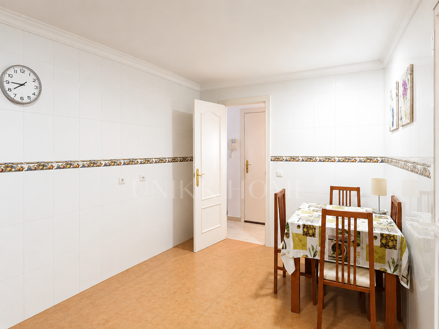 2 - 3 Bedroom Apartment 50 Meters from the Promenade in the Center of Estepona