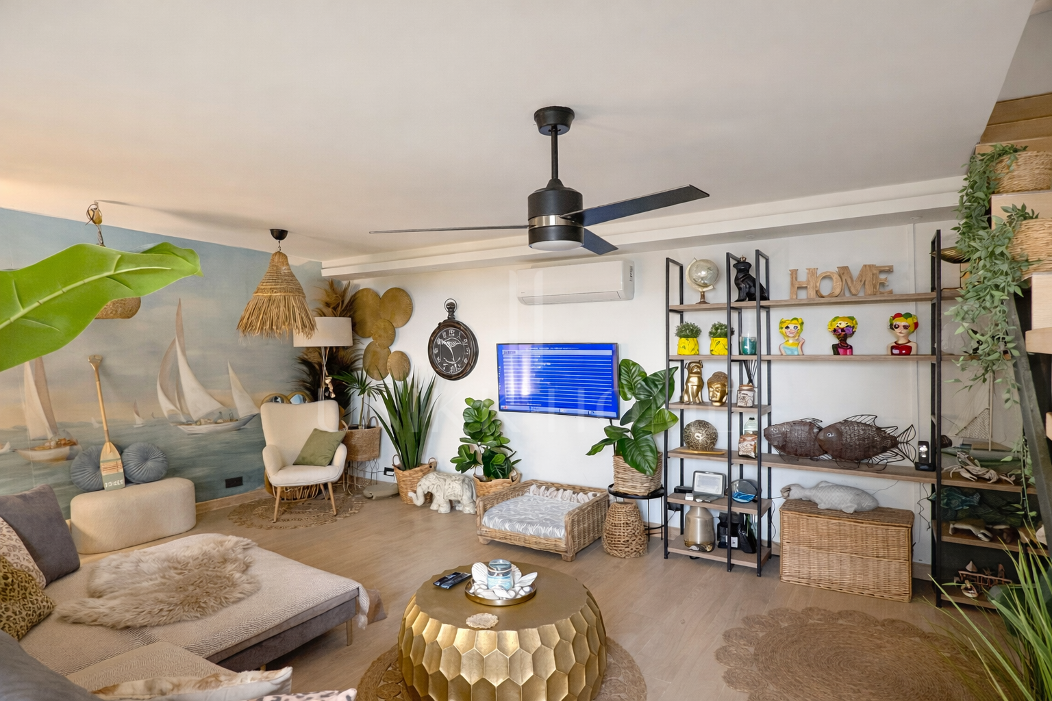 Charming 3-Bedroom Townhouse with Sea Views with Direct Access to the Beach – New Golden Mile, Estepona