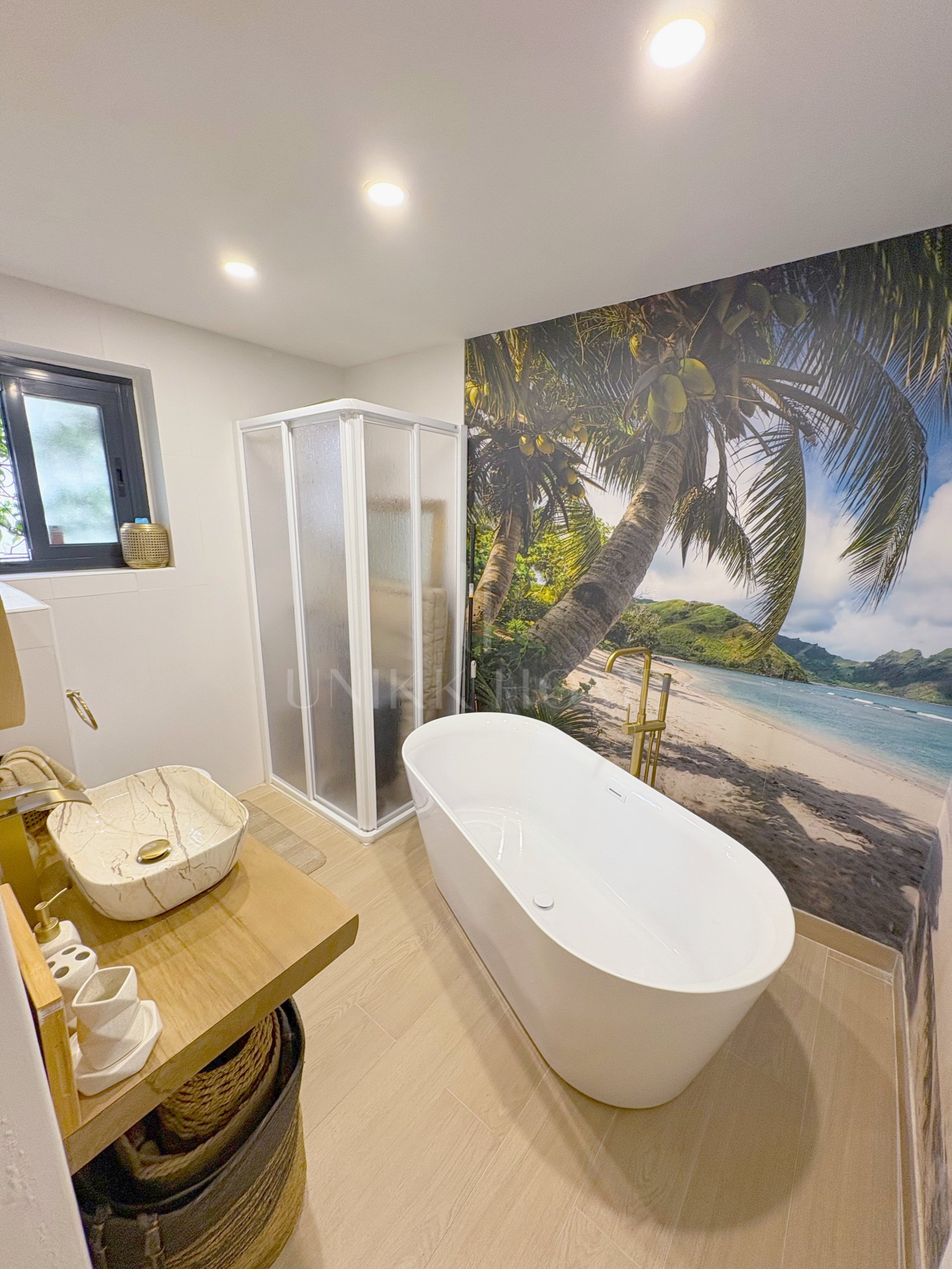 Charming 3-Bedroom Townhouse with Sea Views with Direct Access to the Beach – New Golden Mile, Estepona