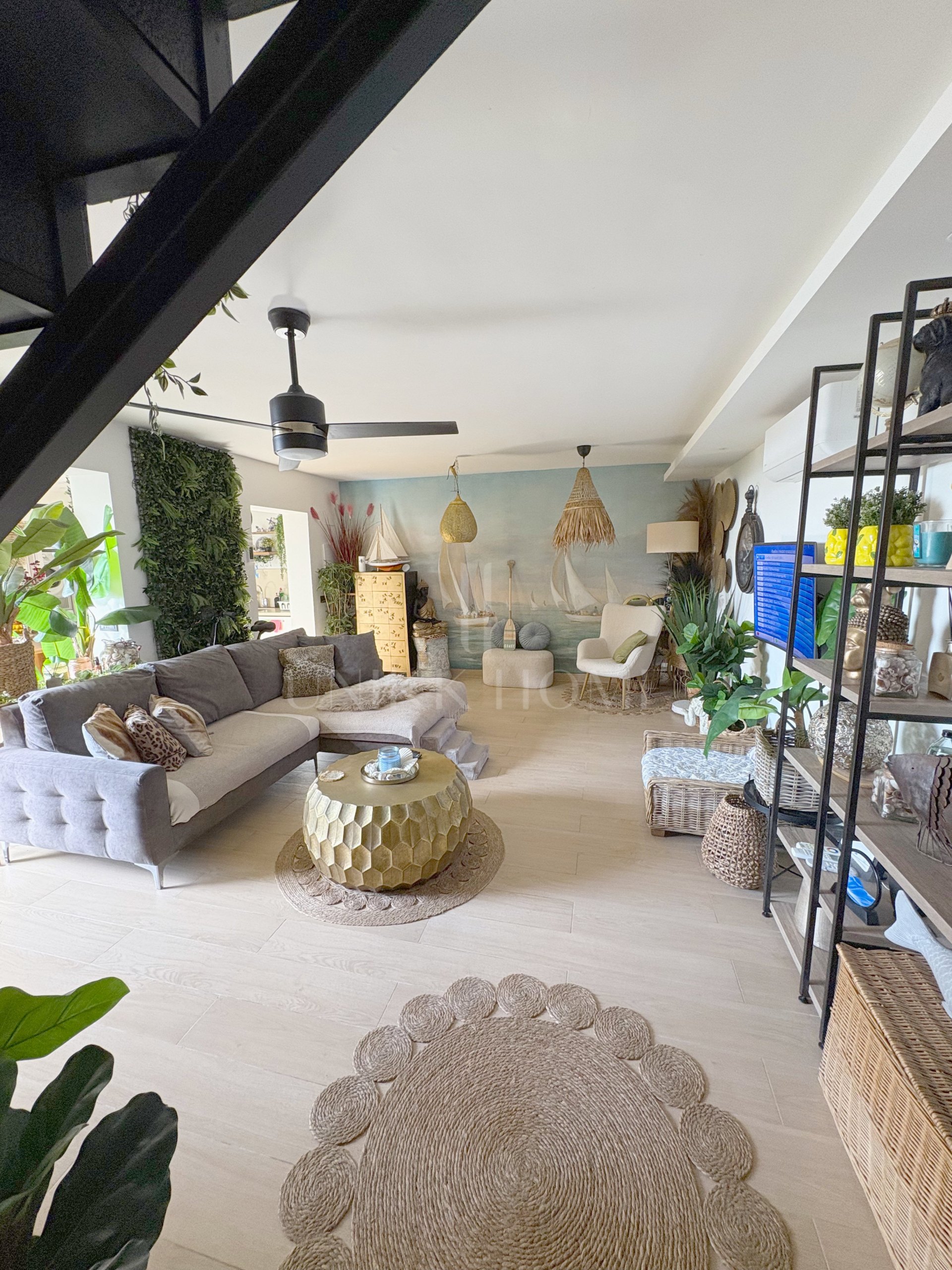 Charming 3-Bedroom Townhouse with Sea Views with Direct Access to the Beach – New Golden Mile, Estepona