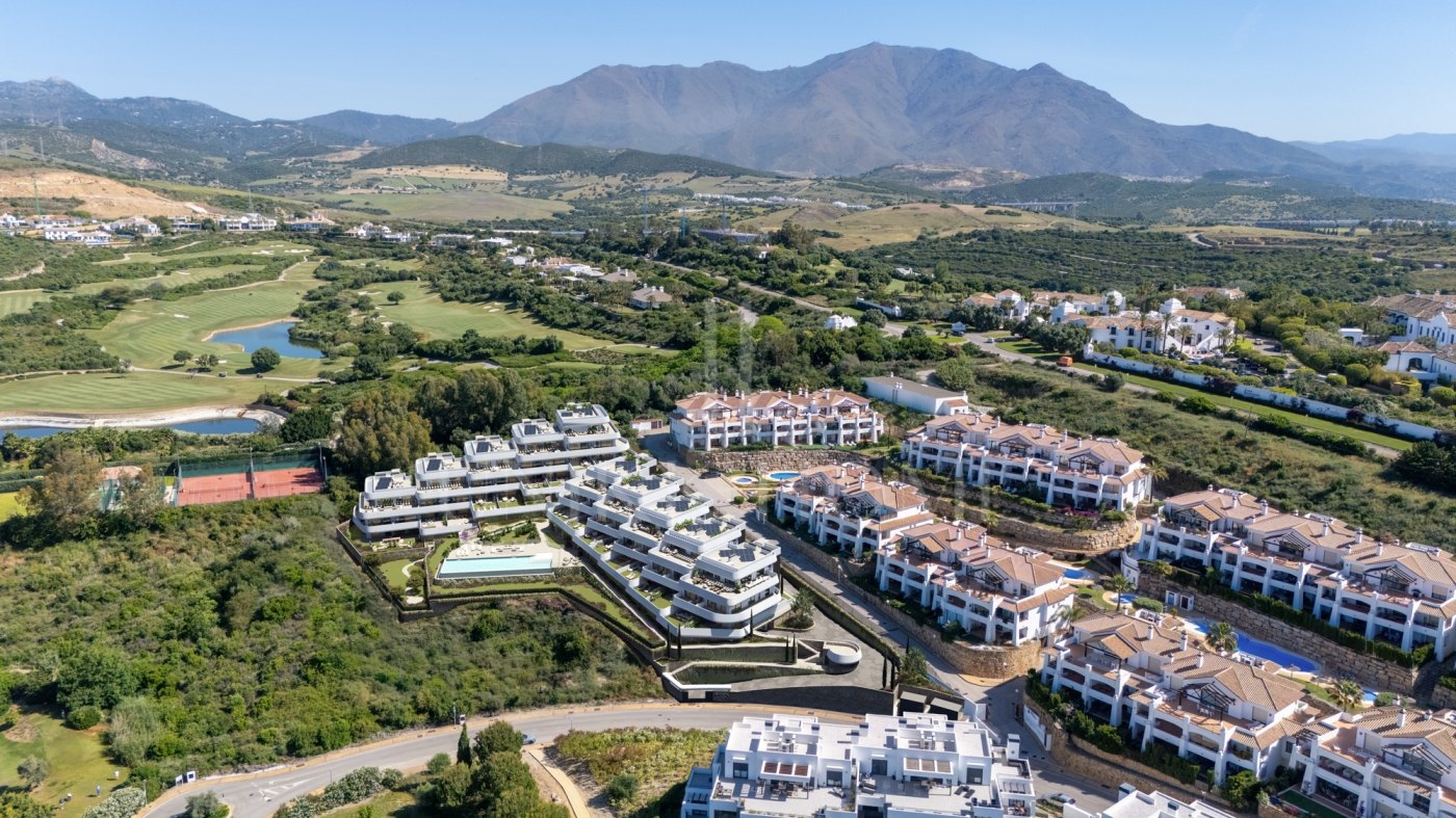 Brand new Apartment - 3 Bedrooms, GYM, Modern Qualities - Casares Golf