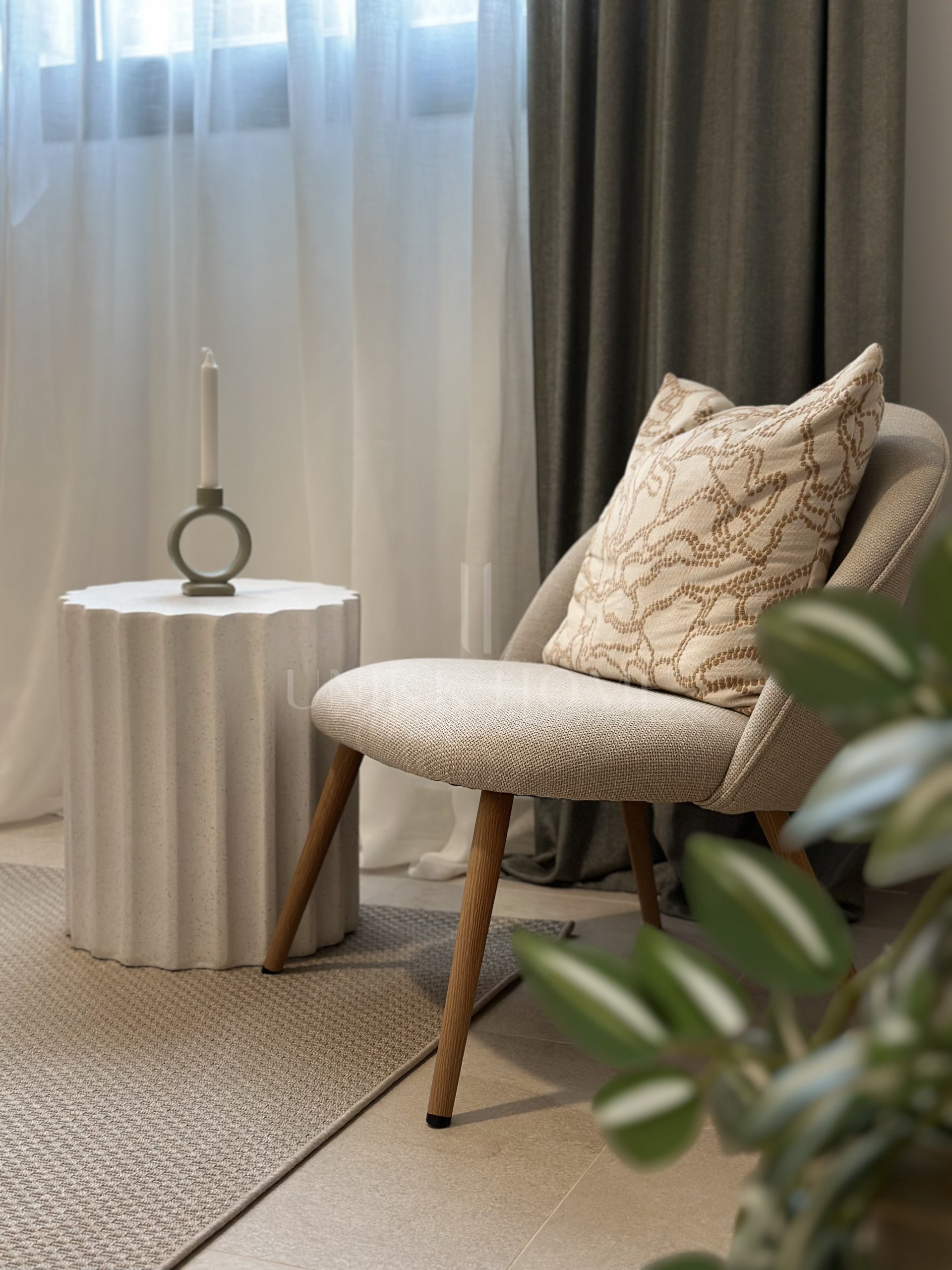 Brand new urban ground floor apartment just steps from the sea in a contemporary building with parking and rooftop pool – Estepona Centre, Promenade