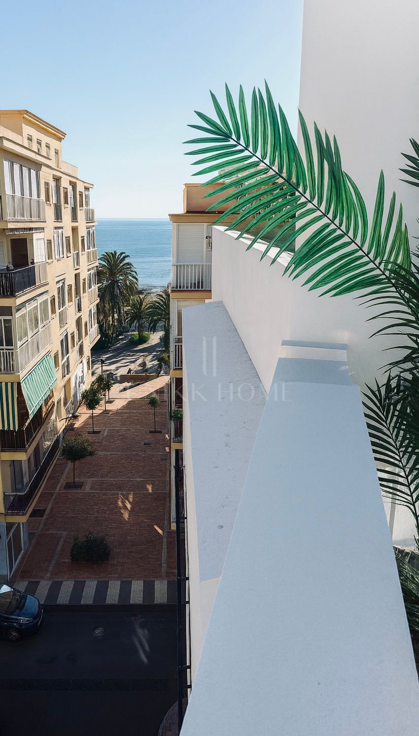 Brand new urban ground floor apartment just steps from the sea in a contemporary building with parking and rooftop pool – Estepona Centre, Promenade