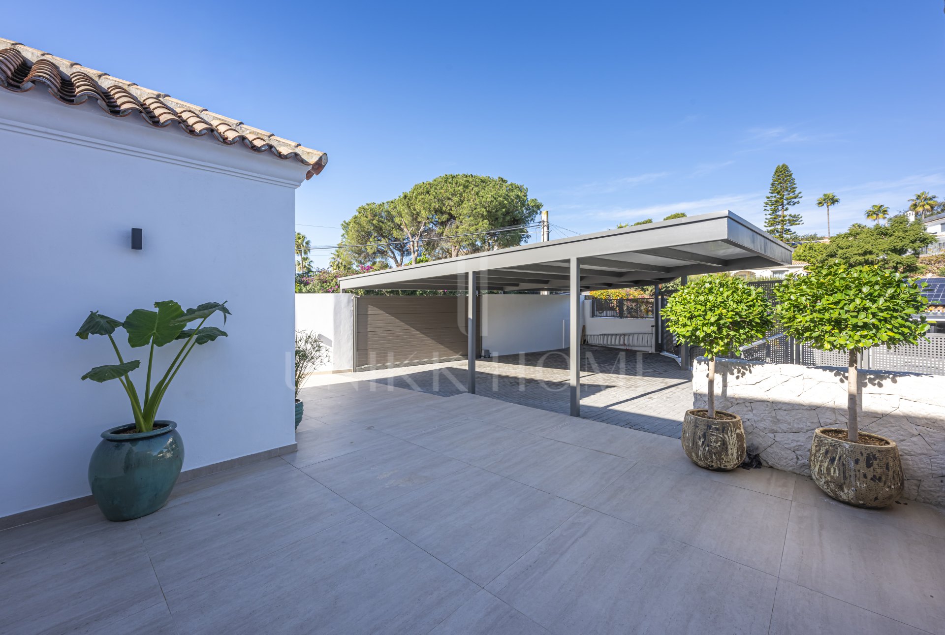 Fully Renovated Luxury Villa with Sea Views - El Rosario, Marbella