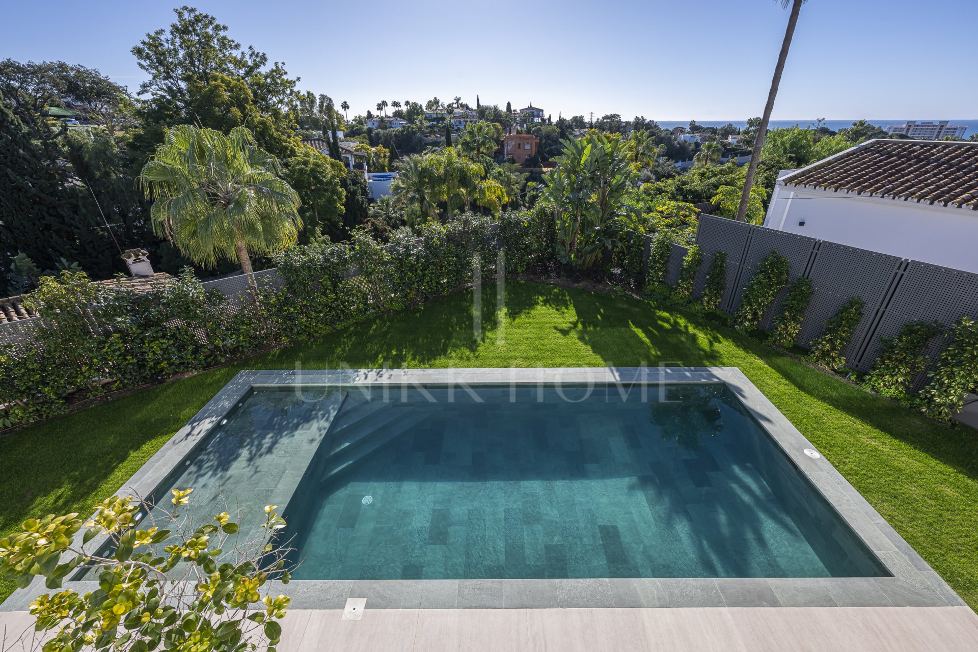 Fully Renovated Luxury Villa with Sea Views - El Rosario, Marbella