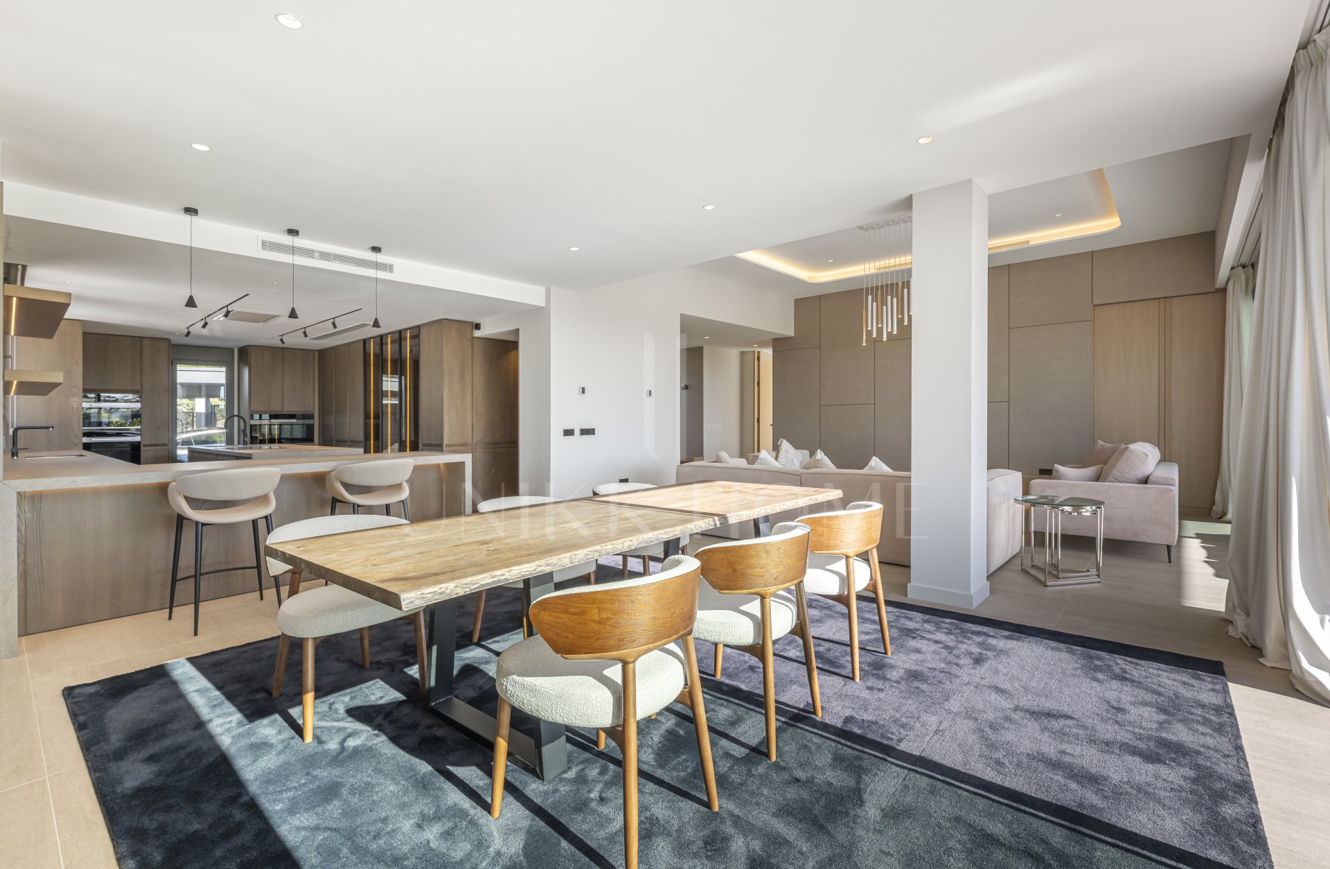 Fully Renovated Luxury Villa with Sea Views - El Rosario, Marbella