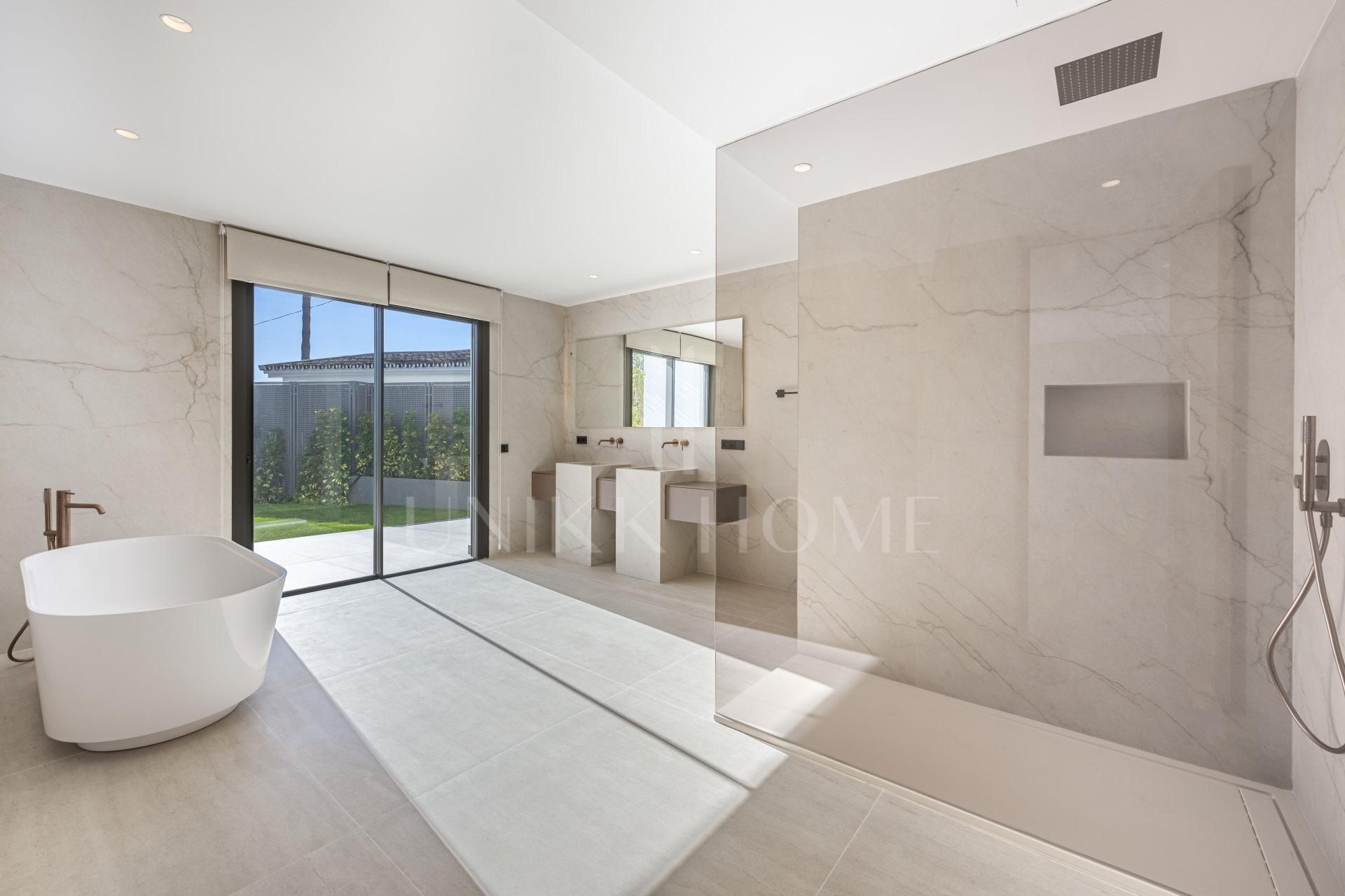 Fully Renovated Luxury Villa with Sea Views - El Rosario, Marbella