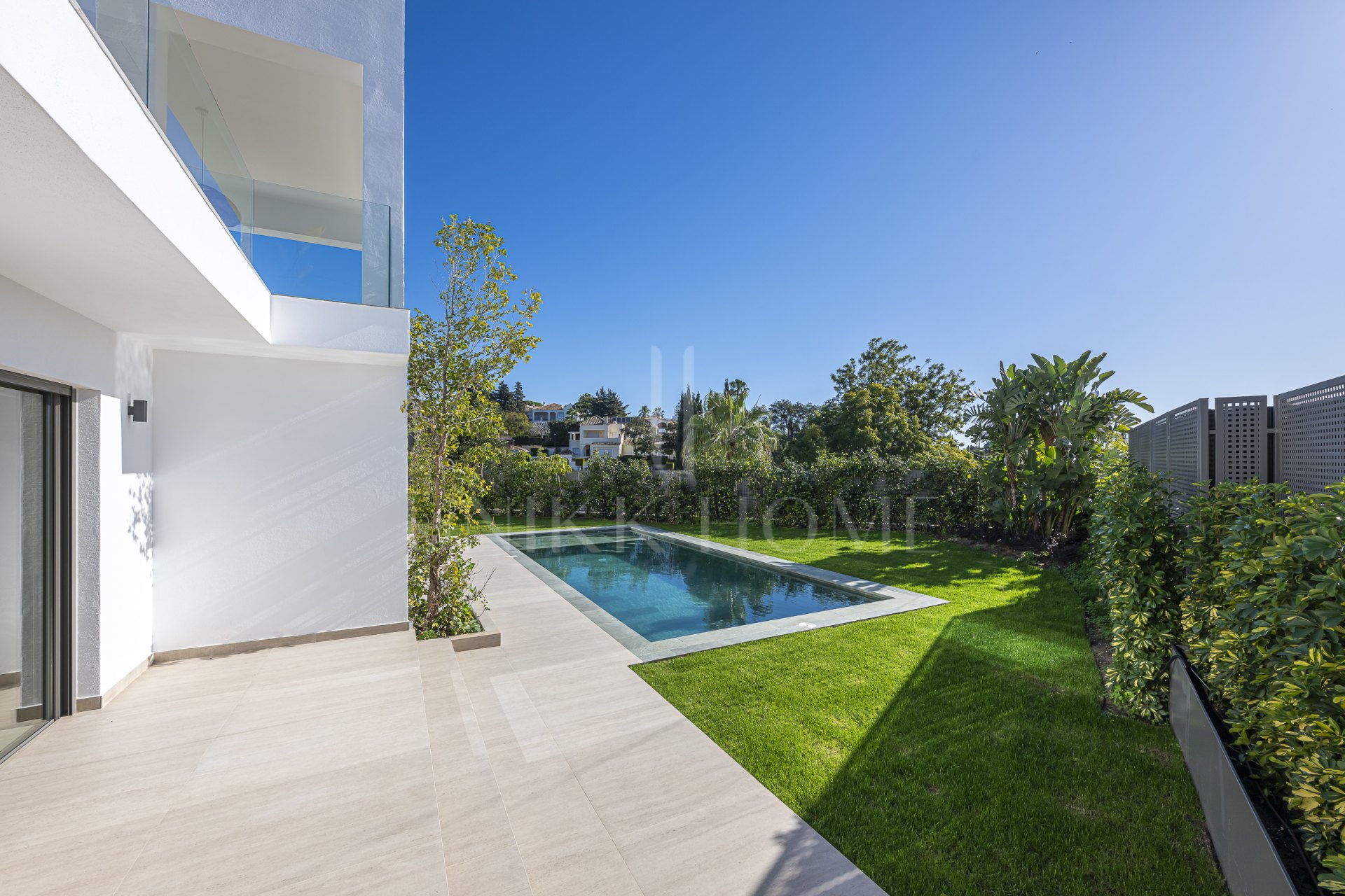 Fully Renovated Luxury Villa with Sea Views - El Rosario, Marbella