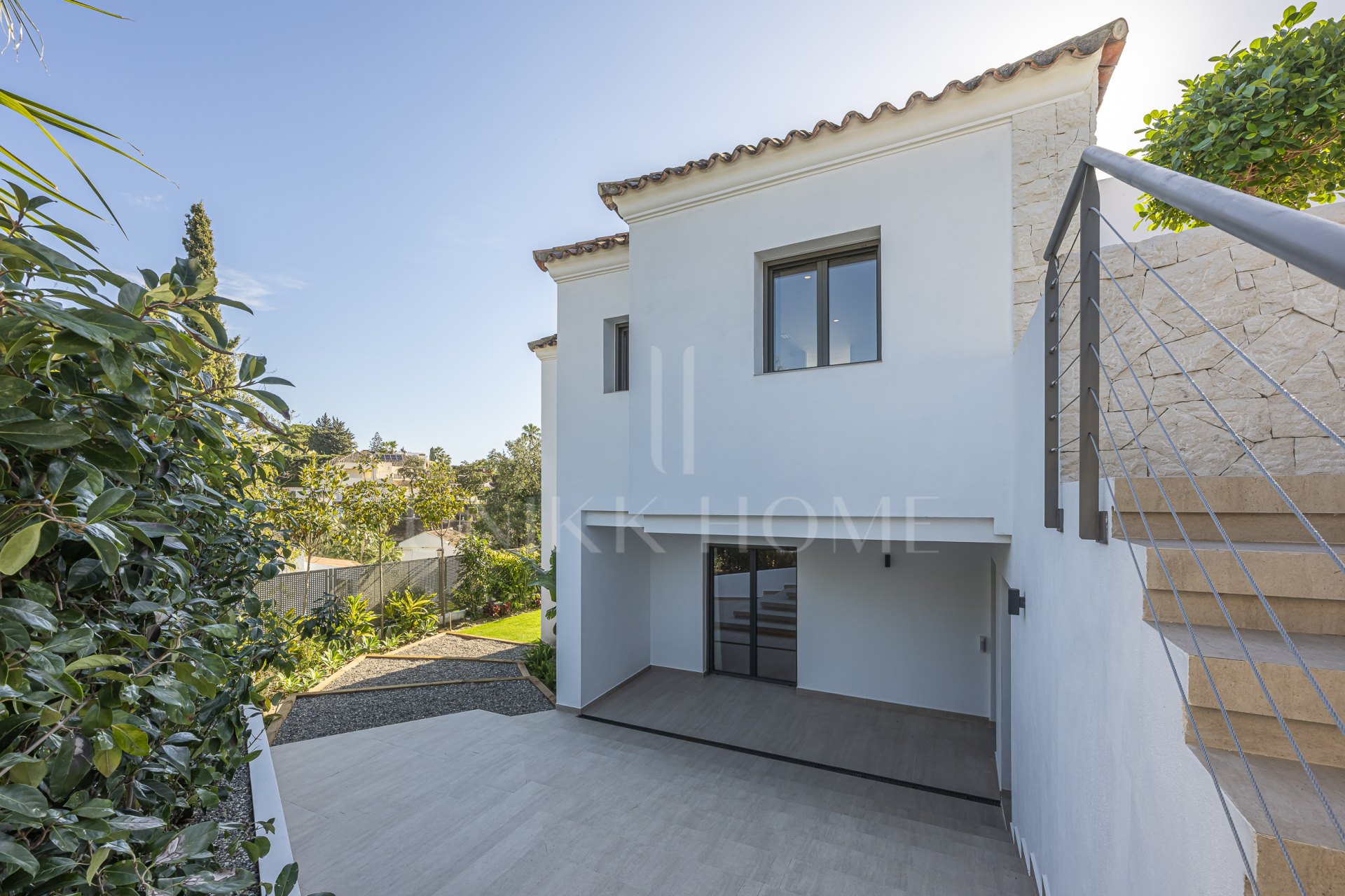 Fully Renovated Luxury Villa with Sea Views - El Rosario, Marbella