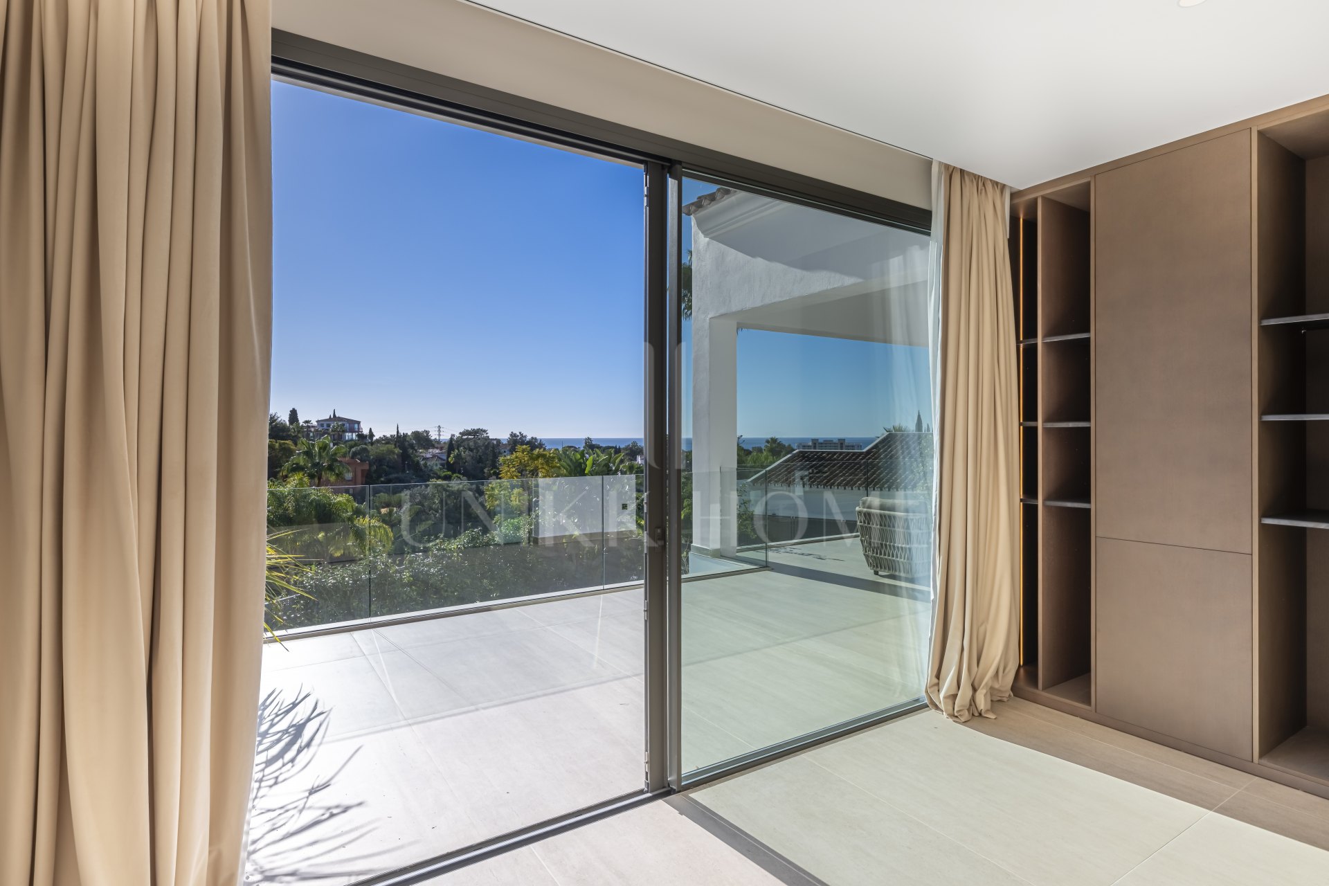 Fully Renovated Luxury Villa with Sea Views - El Rosario, Marbella