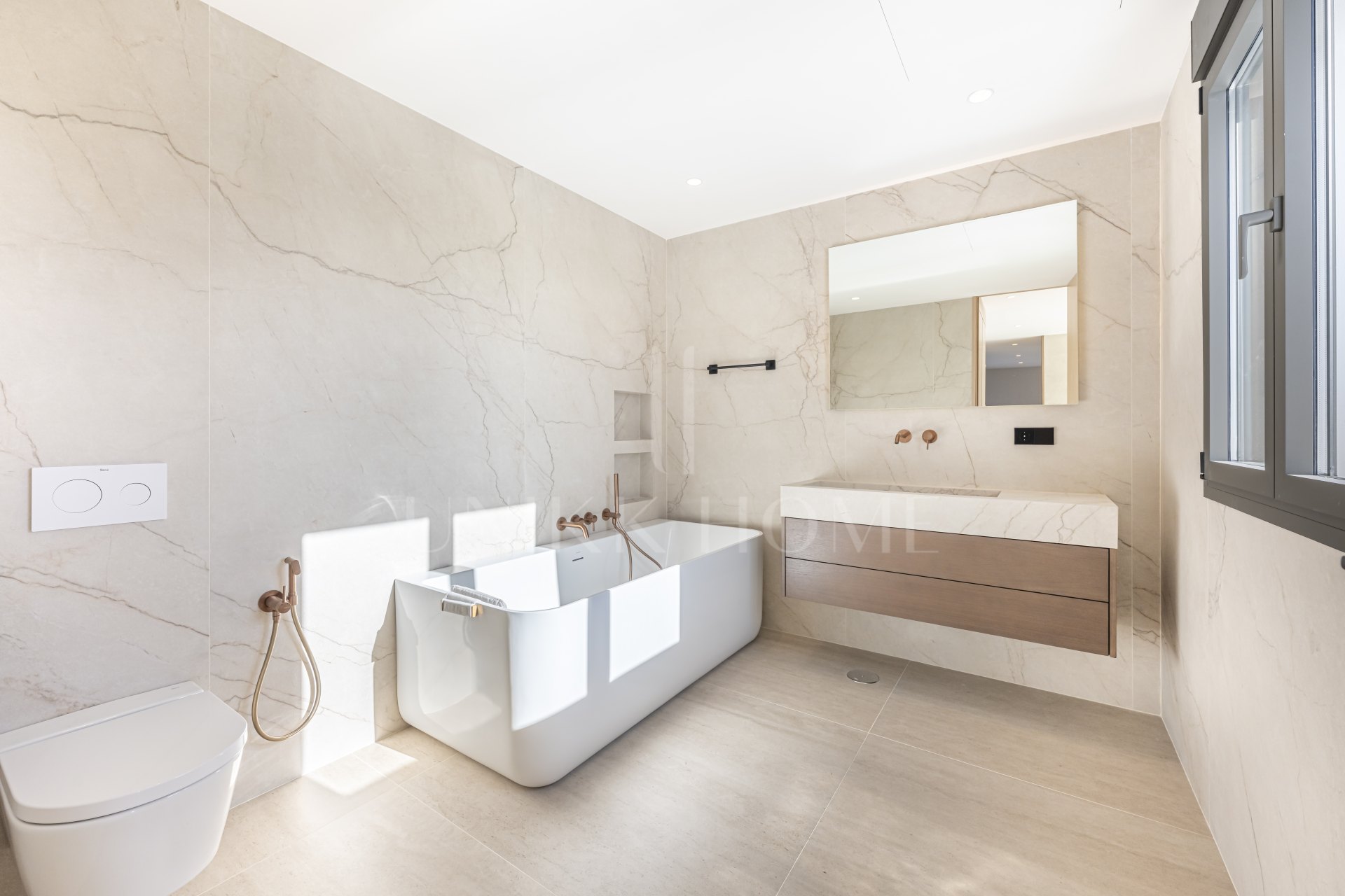 Fully Renovated Luxury Villa with Sea Views - El Rosario, Marbella