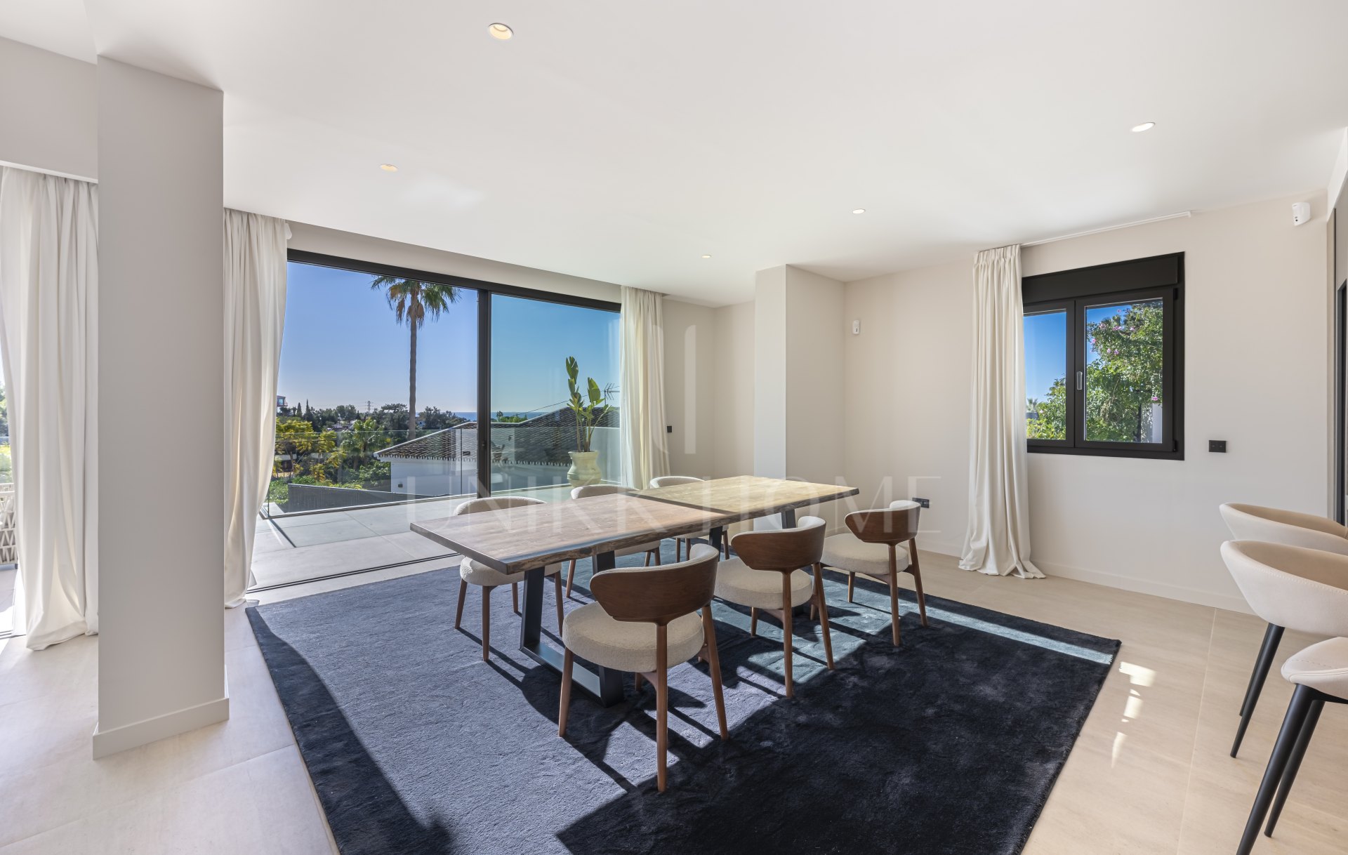 Fully Renovated Luxury Villa with Sea Views - El Rosario, Marbella