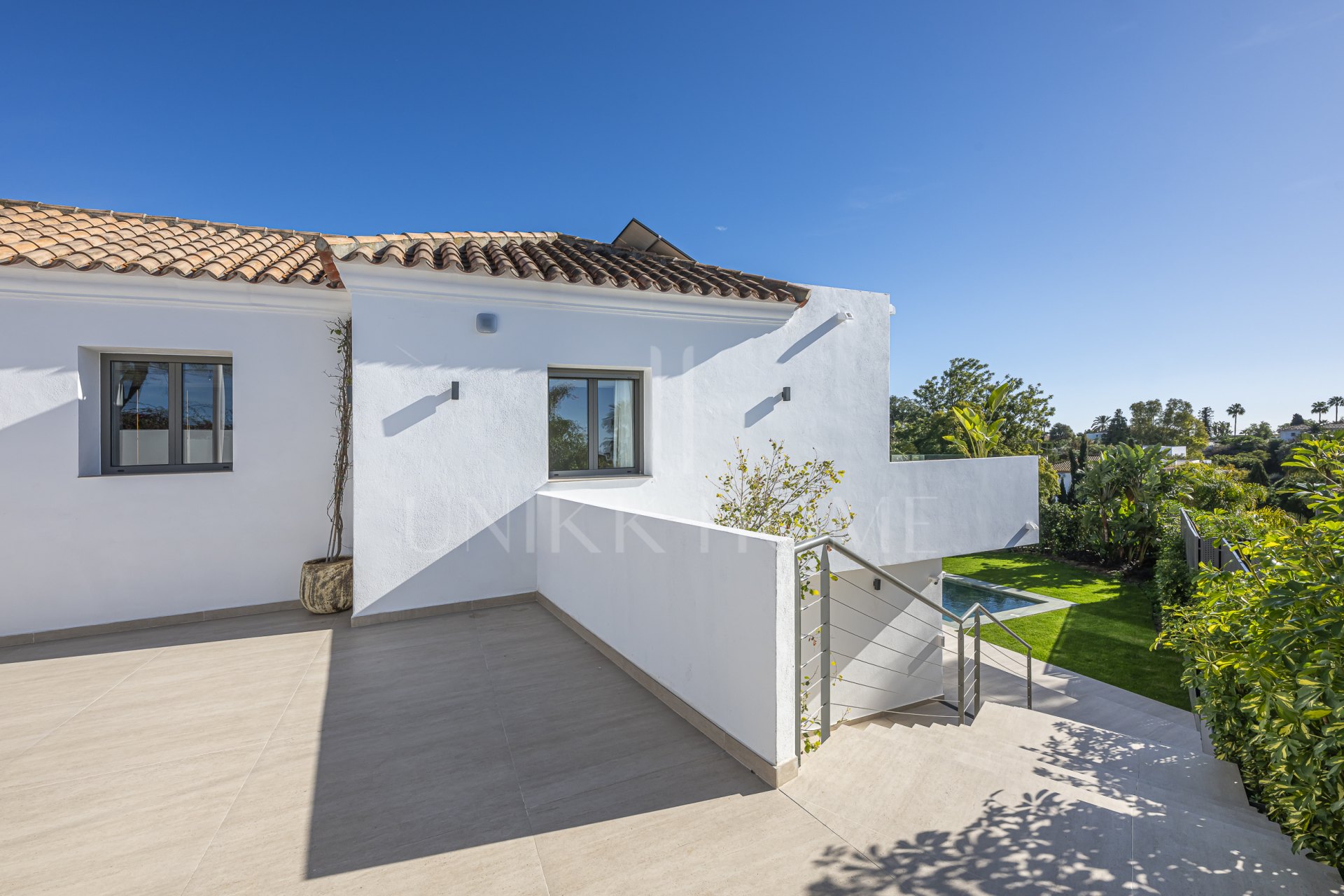 Fully Renovated Luxury Villa with Sea Views - El Rosario, Marbella