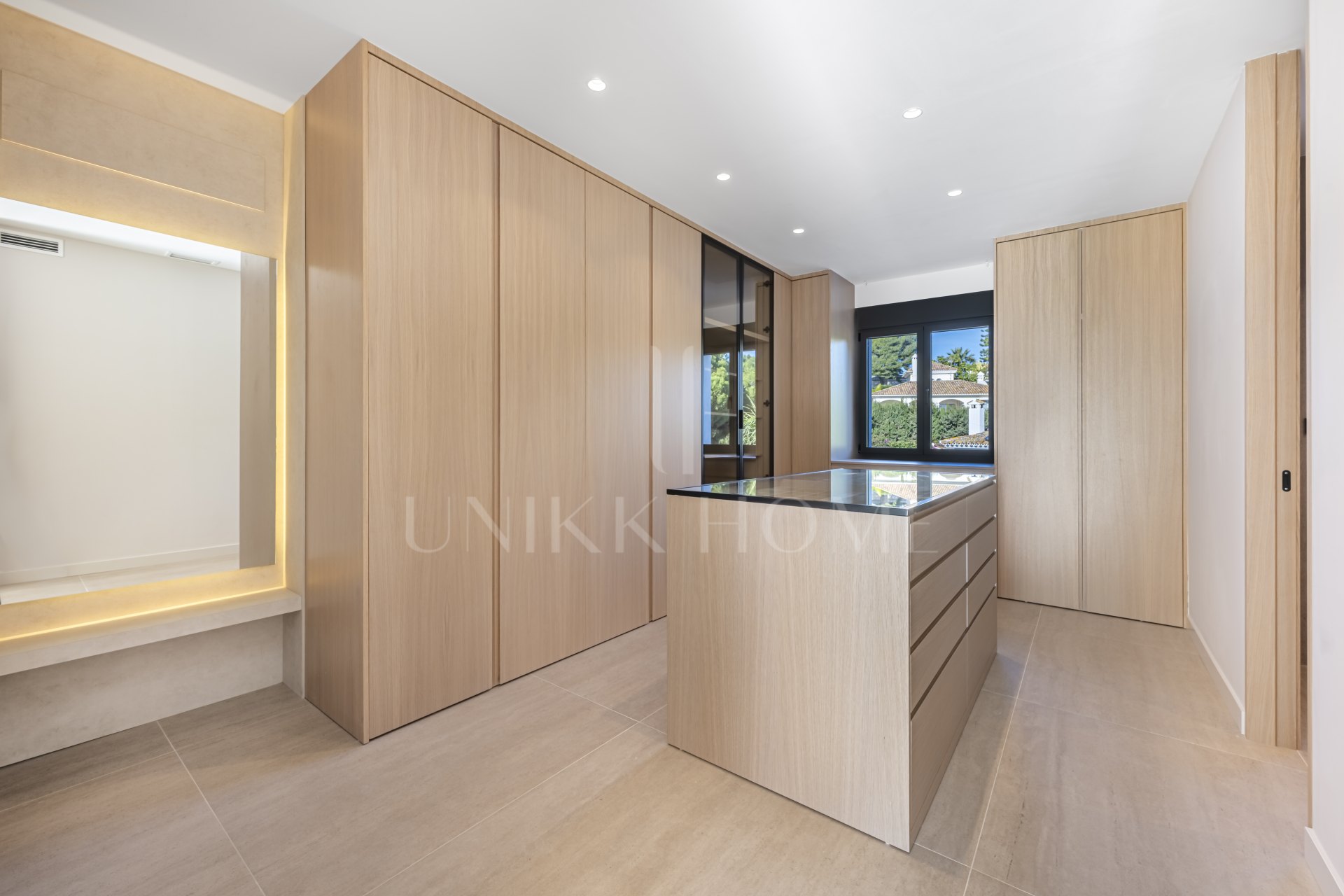 Fully Renovated Luxury Villa with Sea Views - El Rosario, Marbella