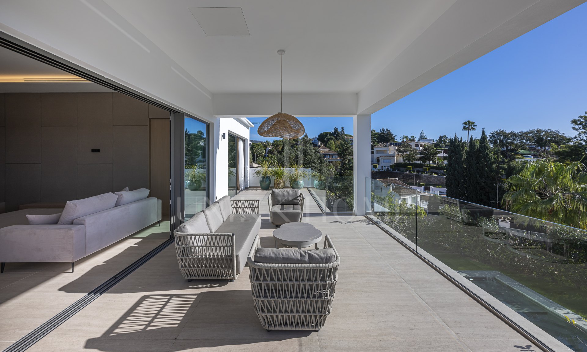 Fully Renovated Luxury Villa with Sea Views - El Rosario, Marbella