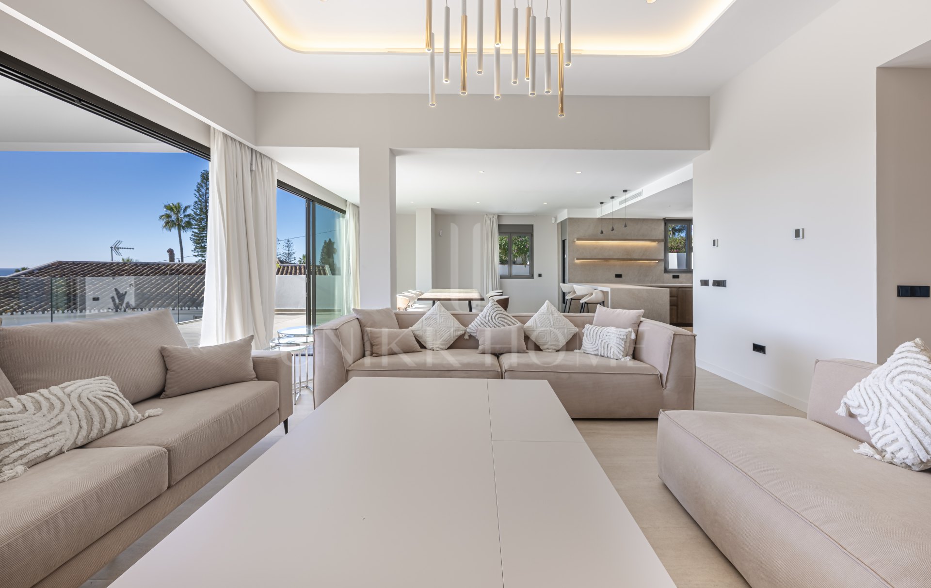 Fully Renovated Luxury Villa with Sea Views - El Rosario, Marbella