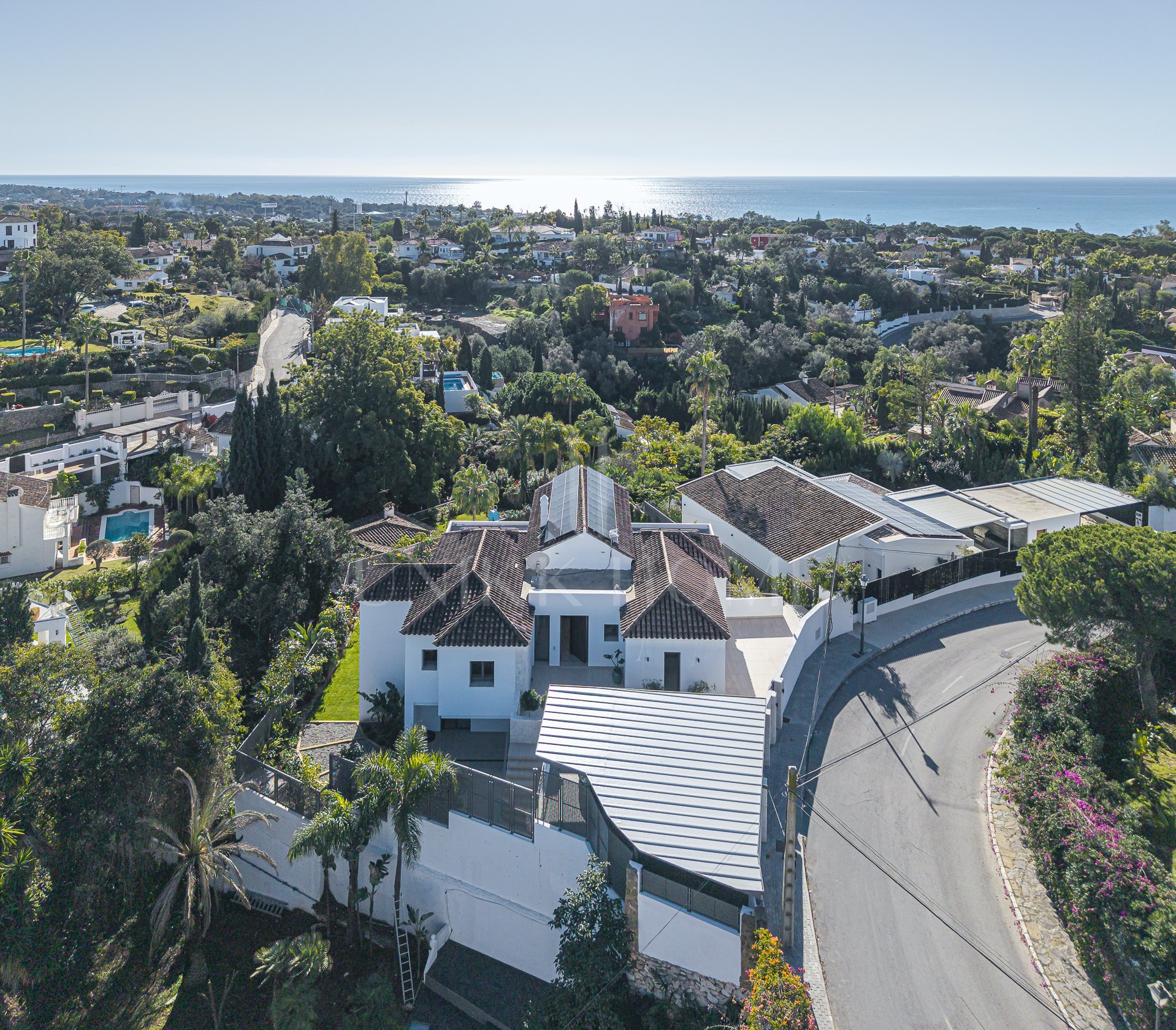 Fully Renovated Luxury Villa with Sea Views - El Rosario, Marbella