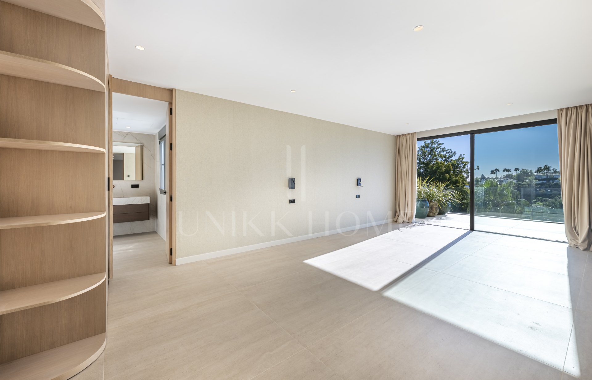 Fully Renovated Luxury Villa with Sea Views - El Rosario, Marbella