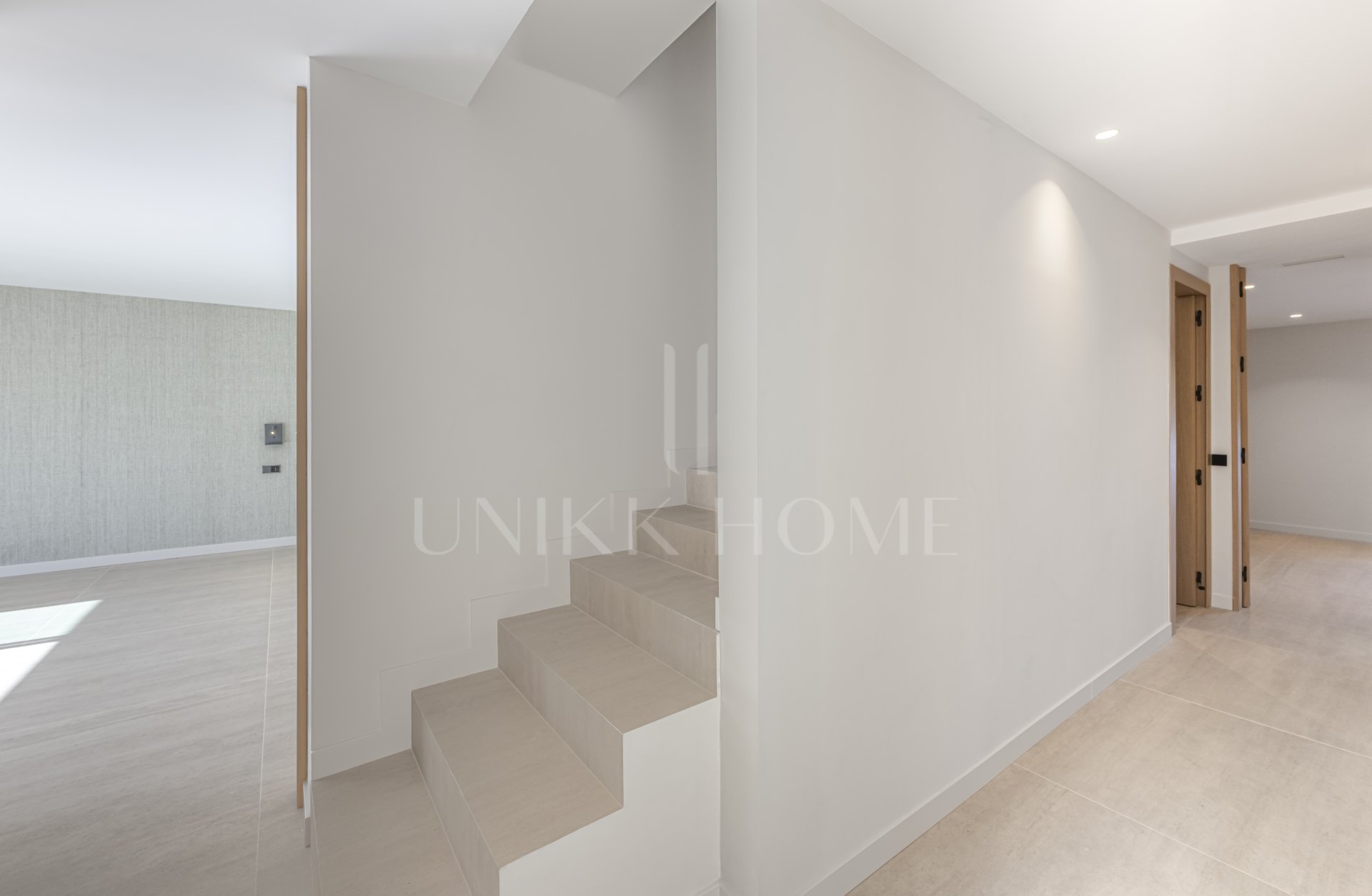 Fully Renovated Luxury Villa with Sea Views - El Rosario, Marbella