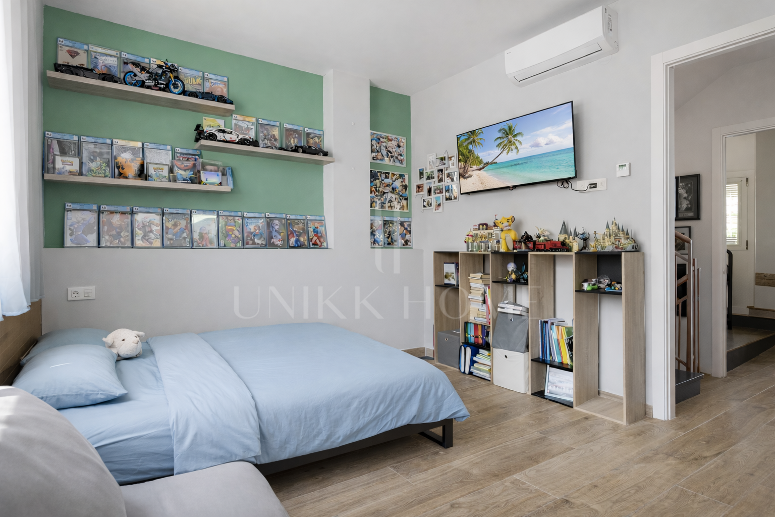 Modern Designer Townhouse in the Heart of Estepona, Walk to the Beach